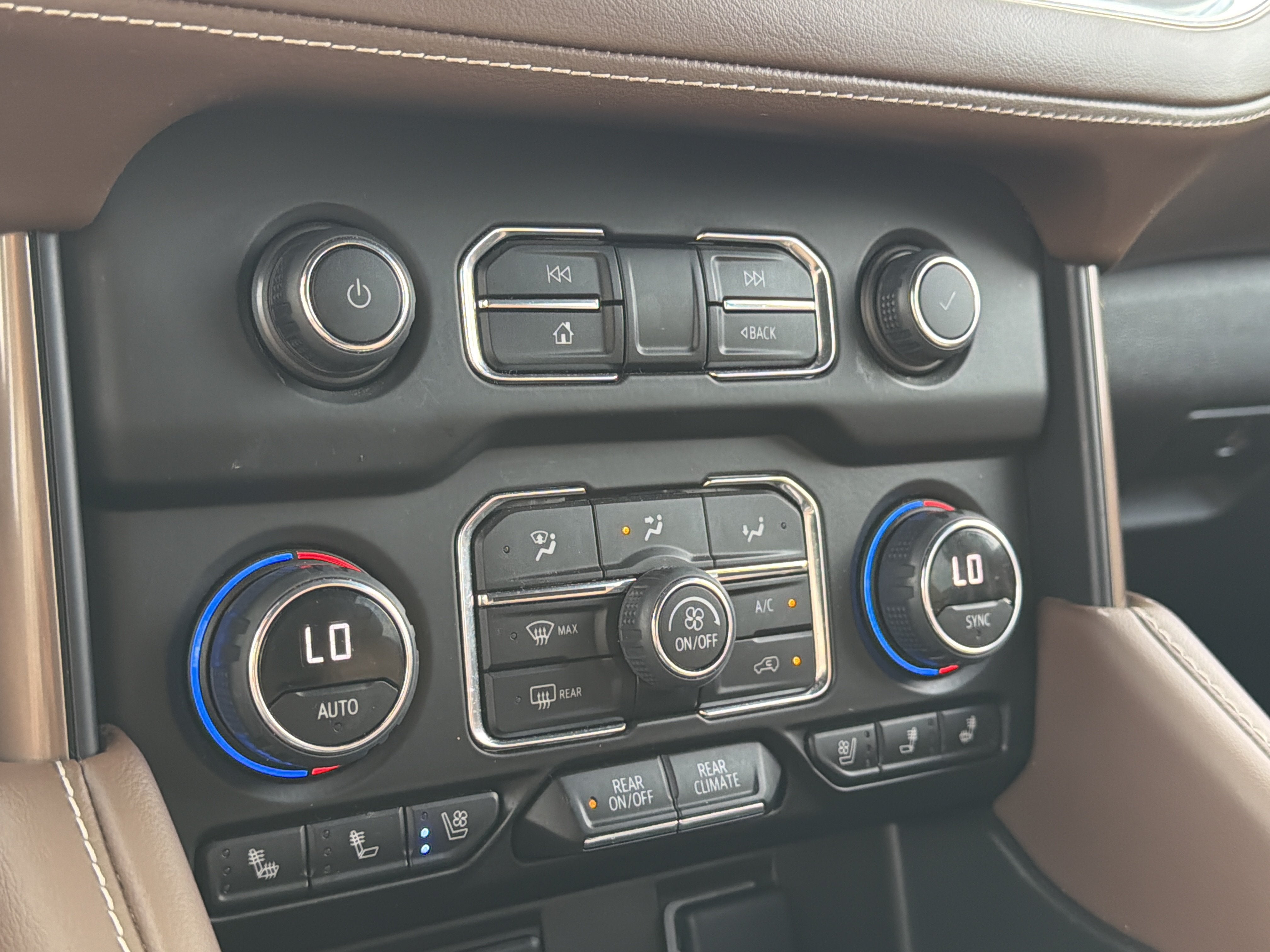 2023 Chevrolet Suburban High Country