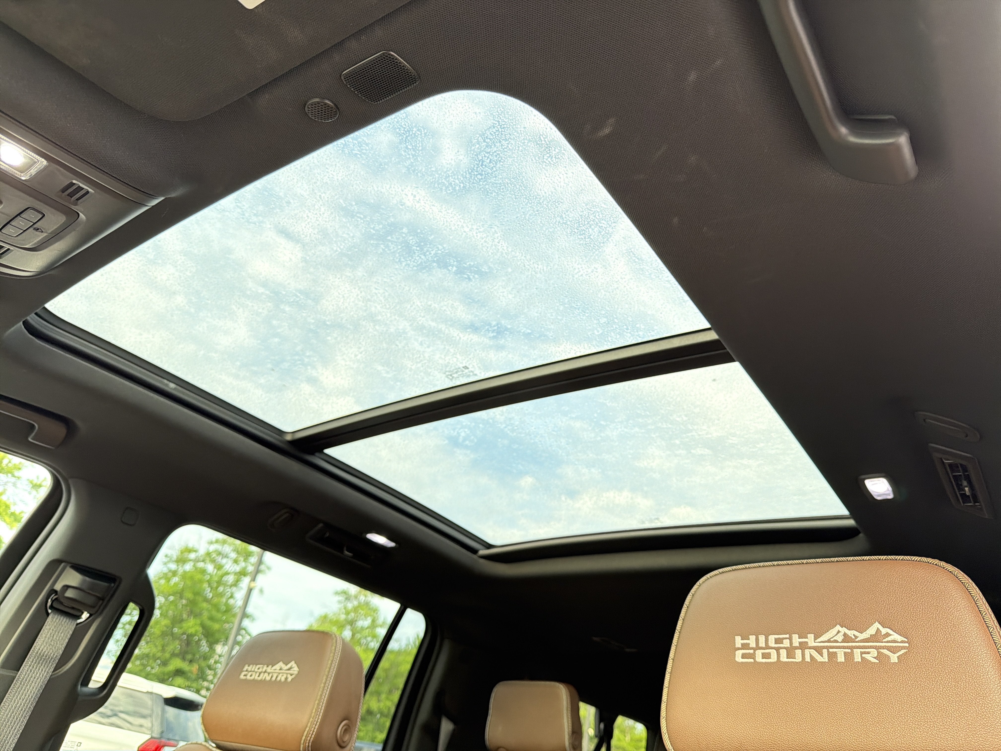 2023 Chevrolet Suburban High Country