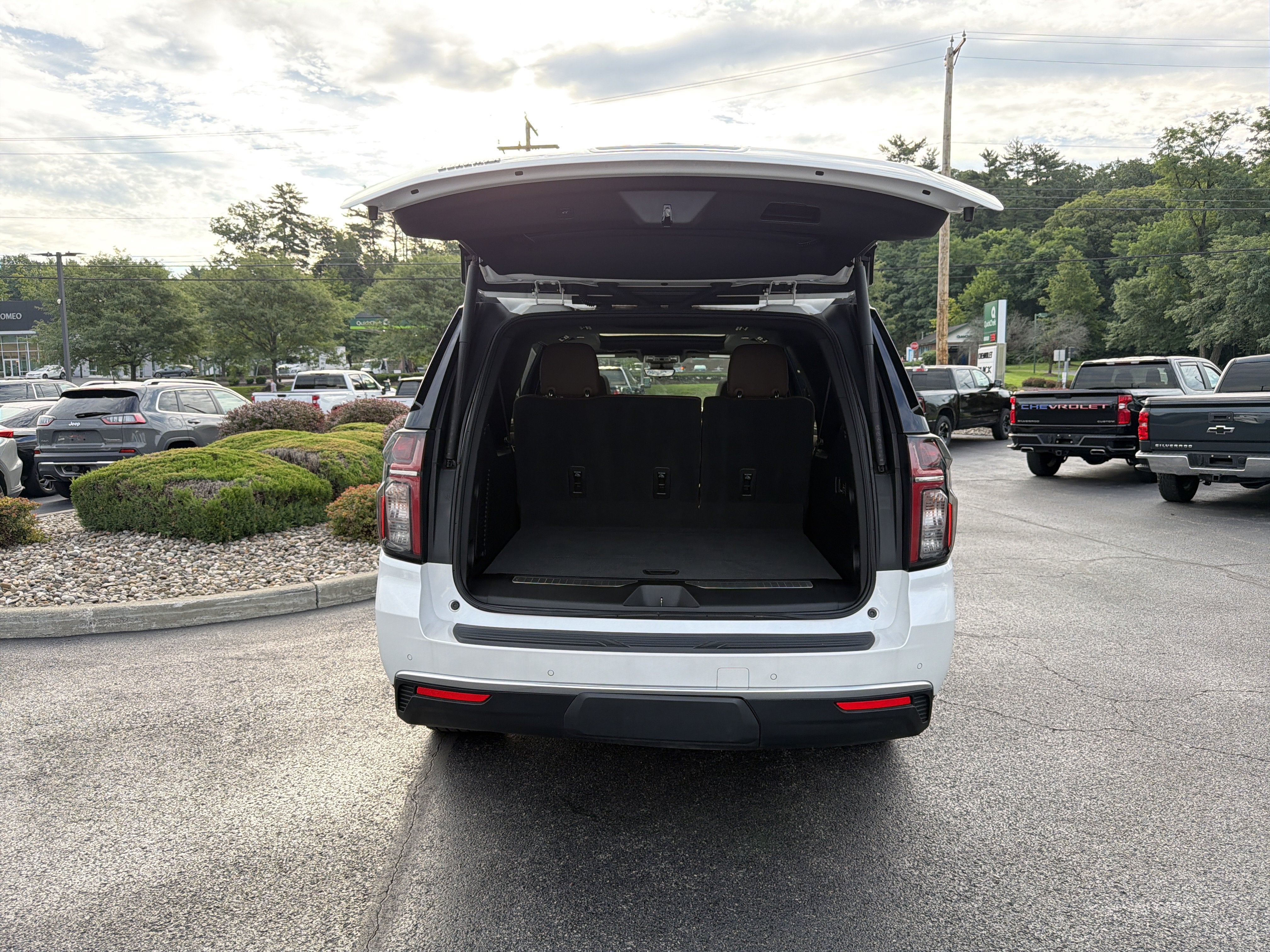 2023 Chevrolet Suburban High Country
