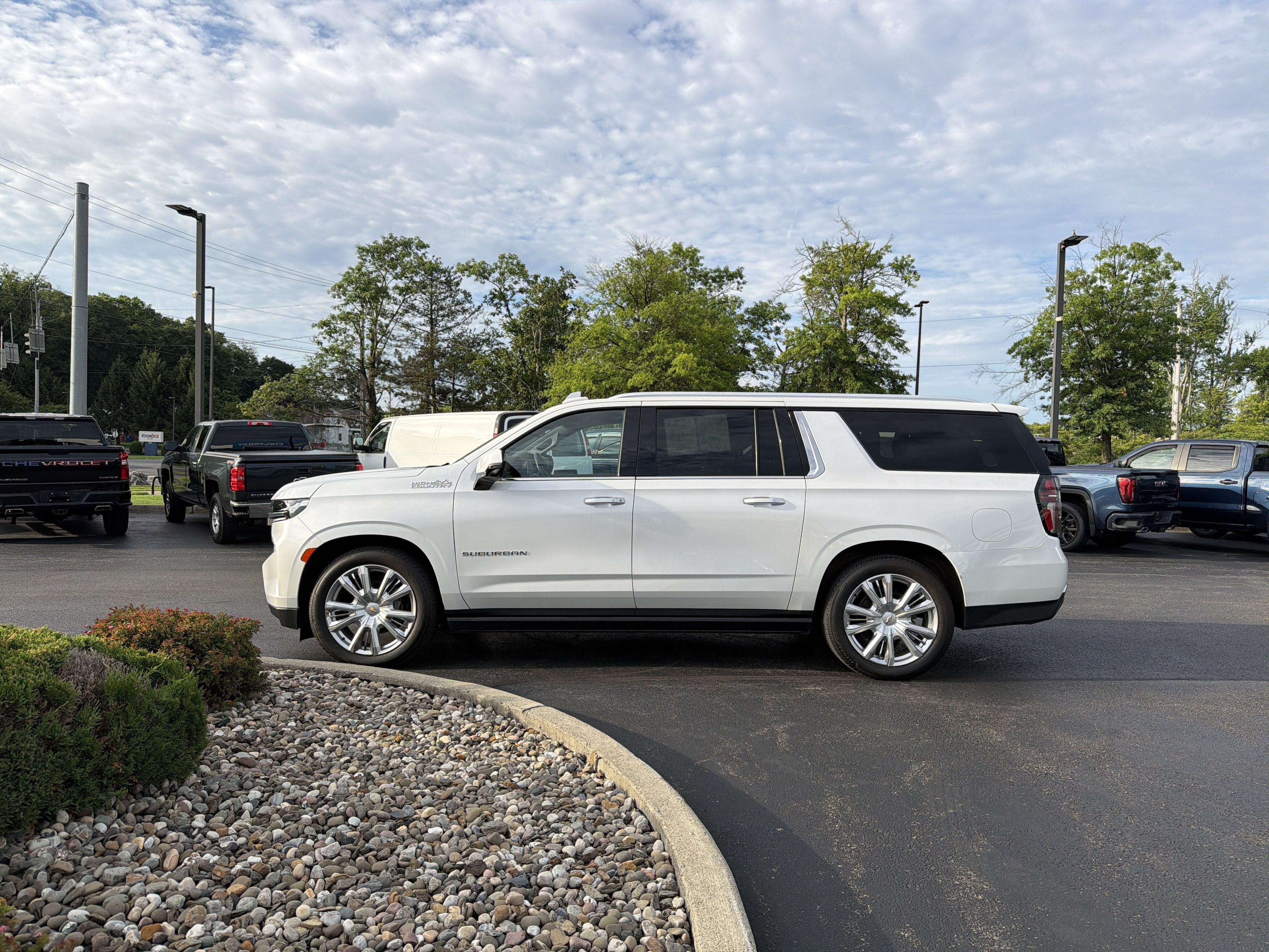 2023 Chevrolet Suburban High Country
