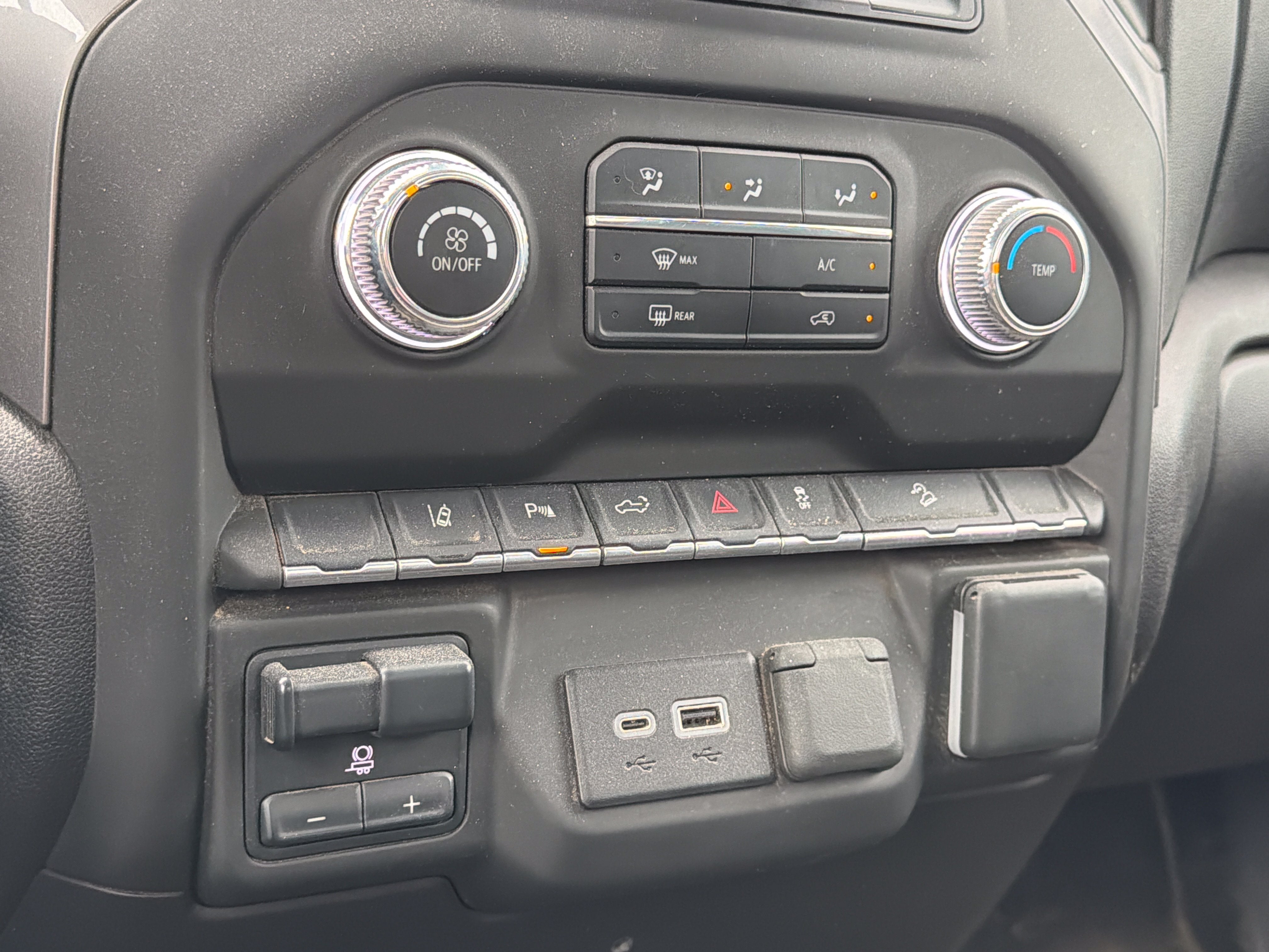 2024 GMC Sierra 3500 HD Pro