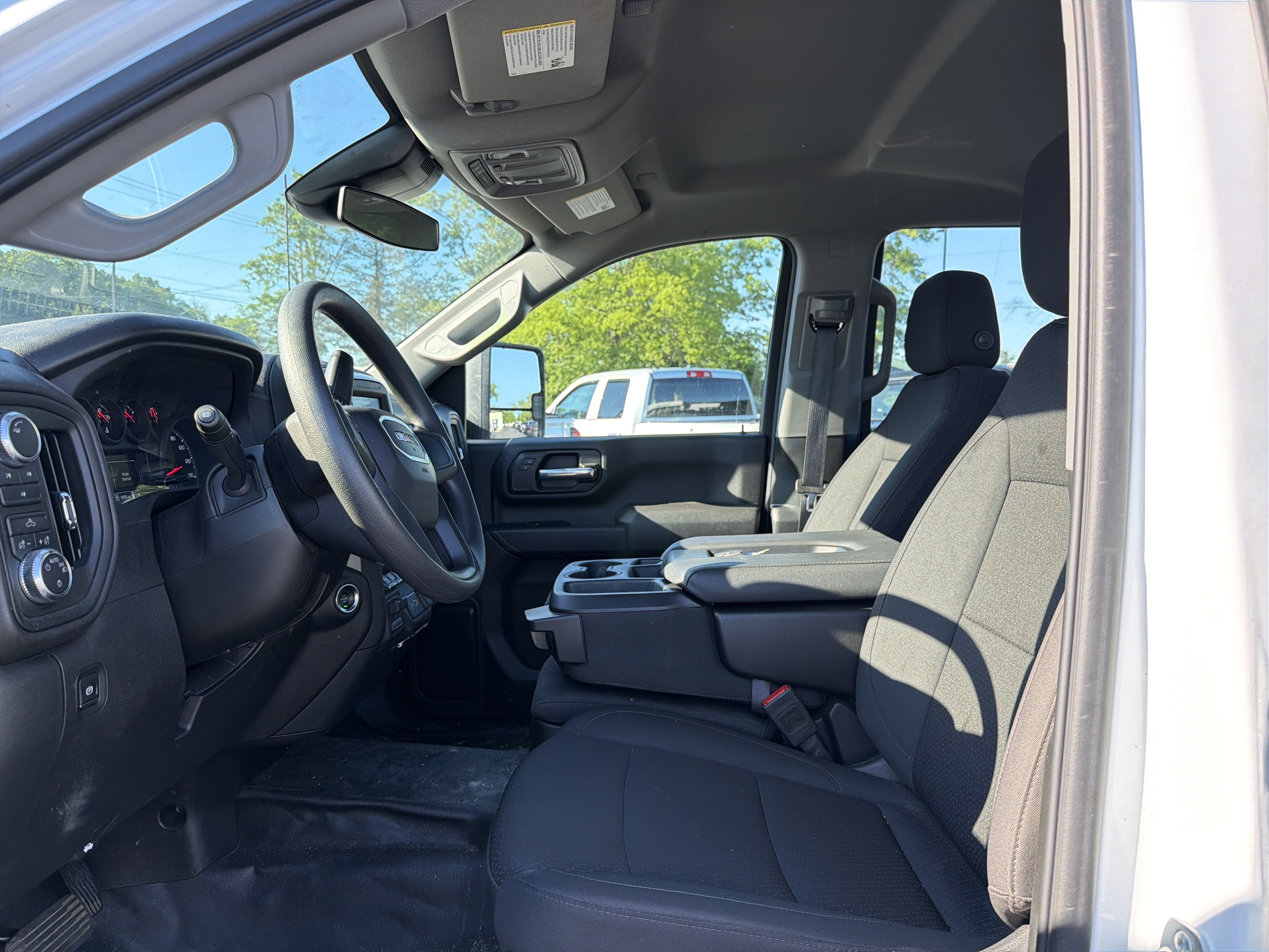 2025 GMC Sierra 2500 HD Pro