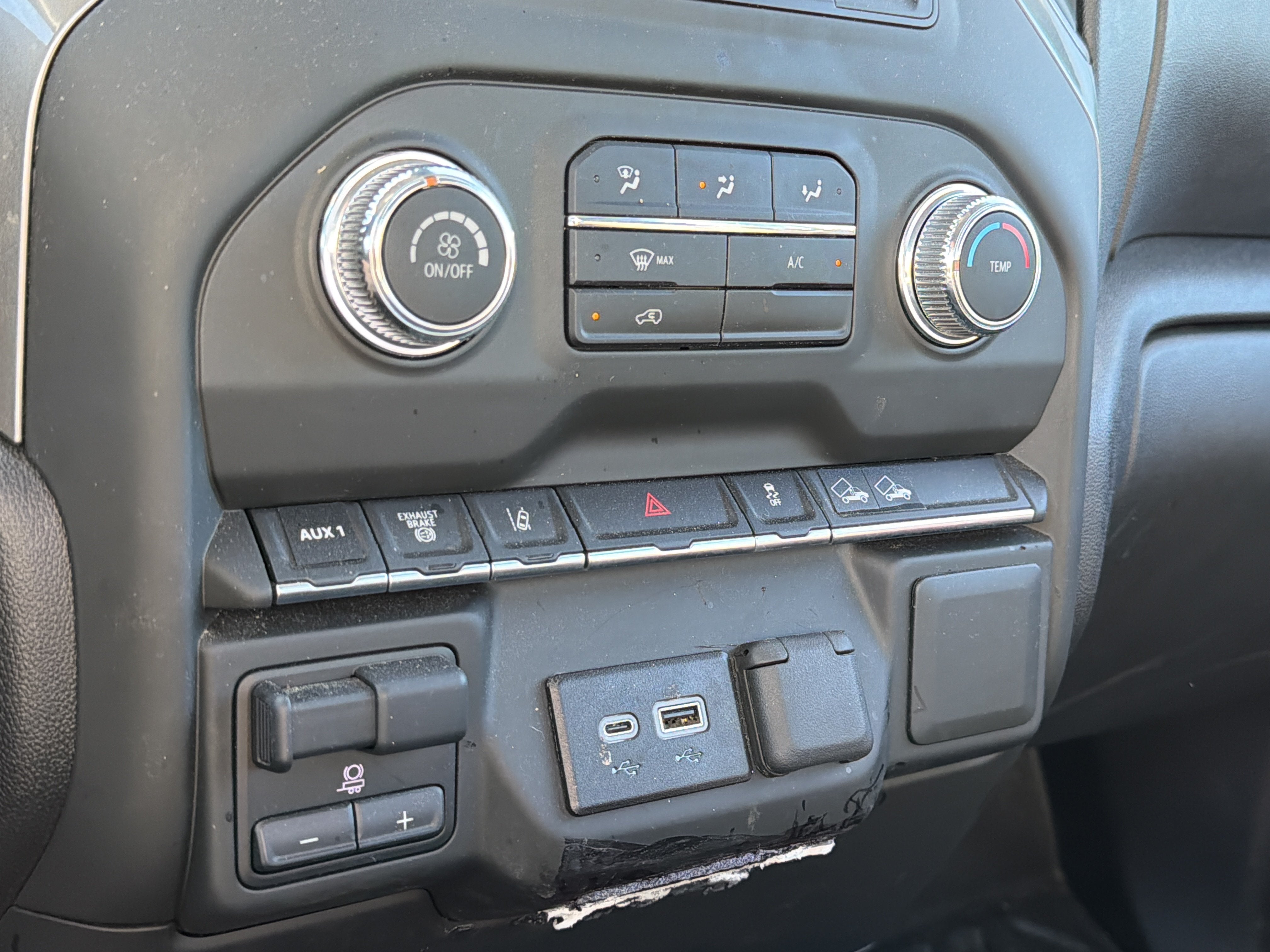 2025 GMC Sierra 2500 HD Pro