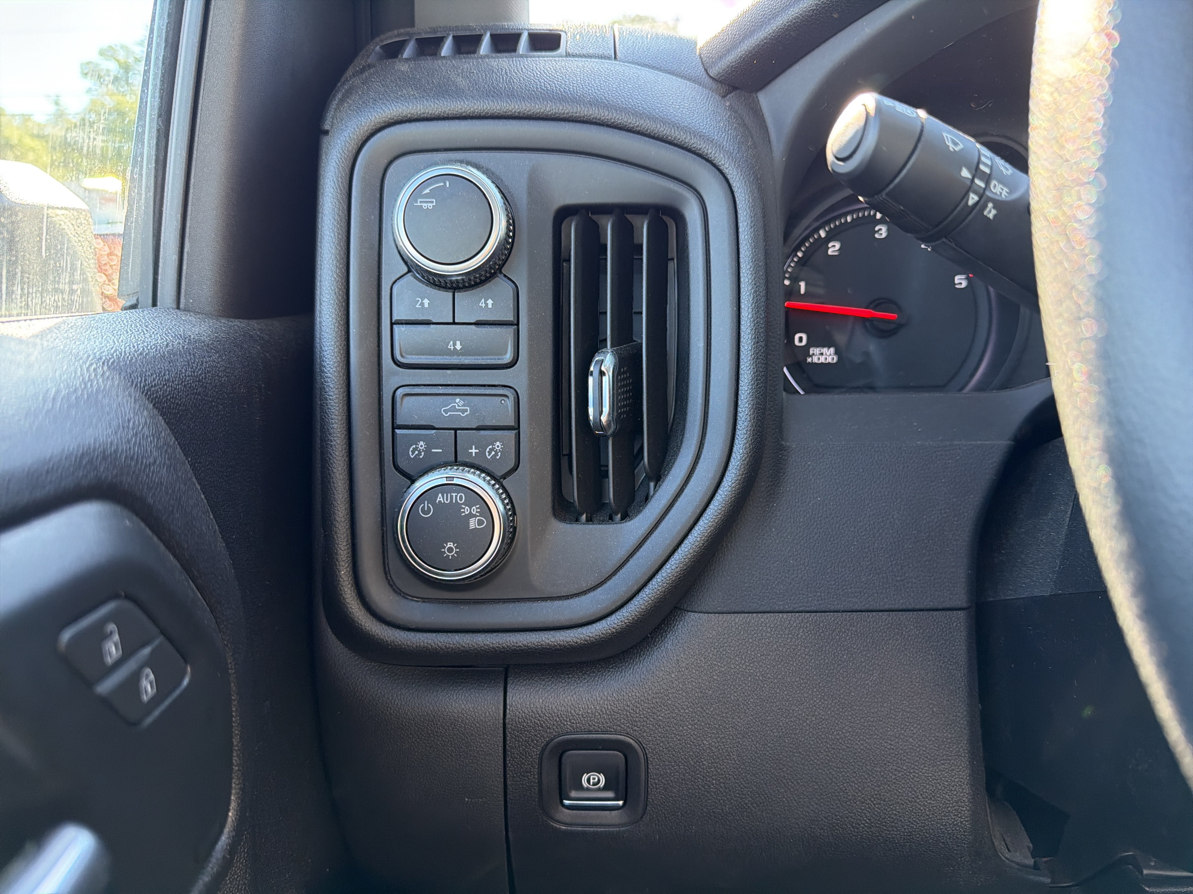 2025 GMC Sierra 2500 HD Pro