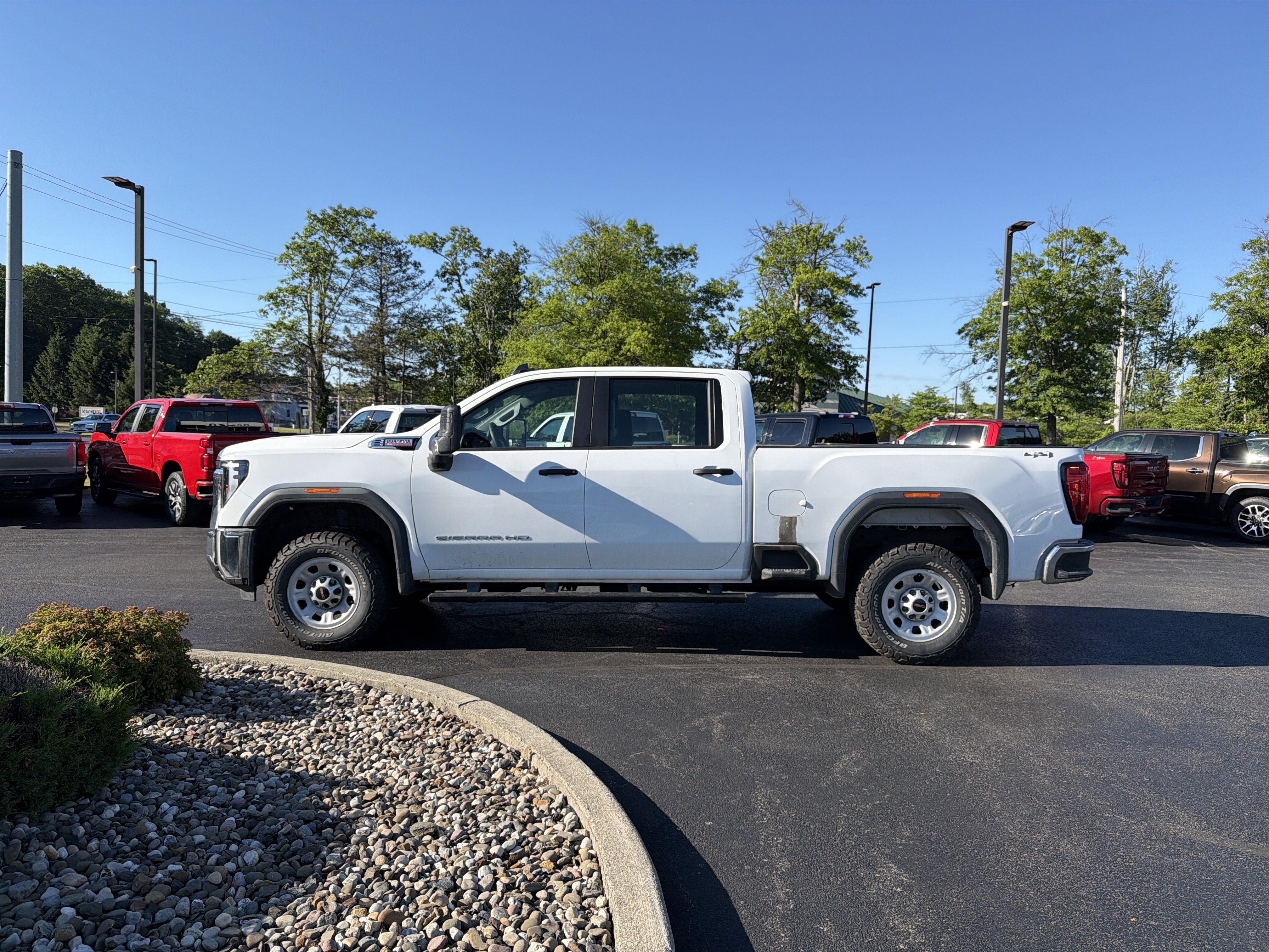2025 GMC Sierra 2500 HD Pro