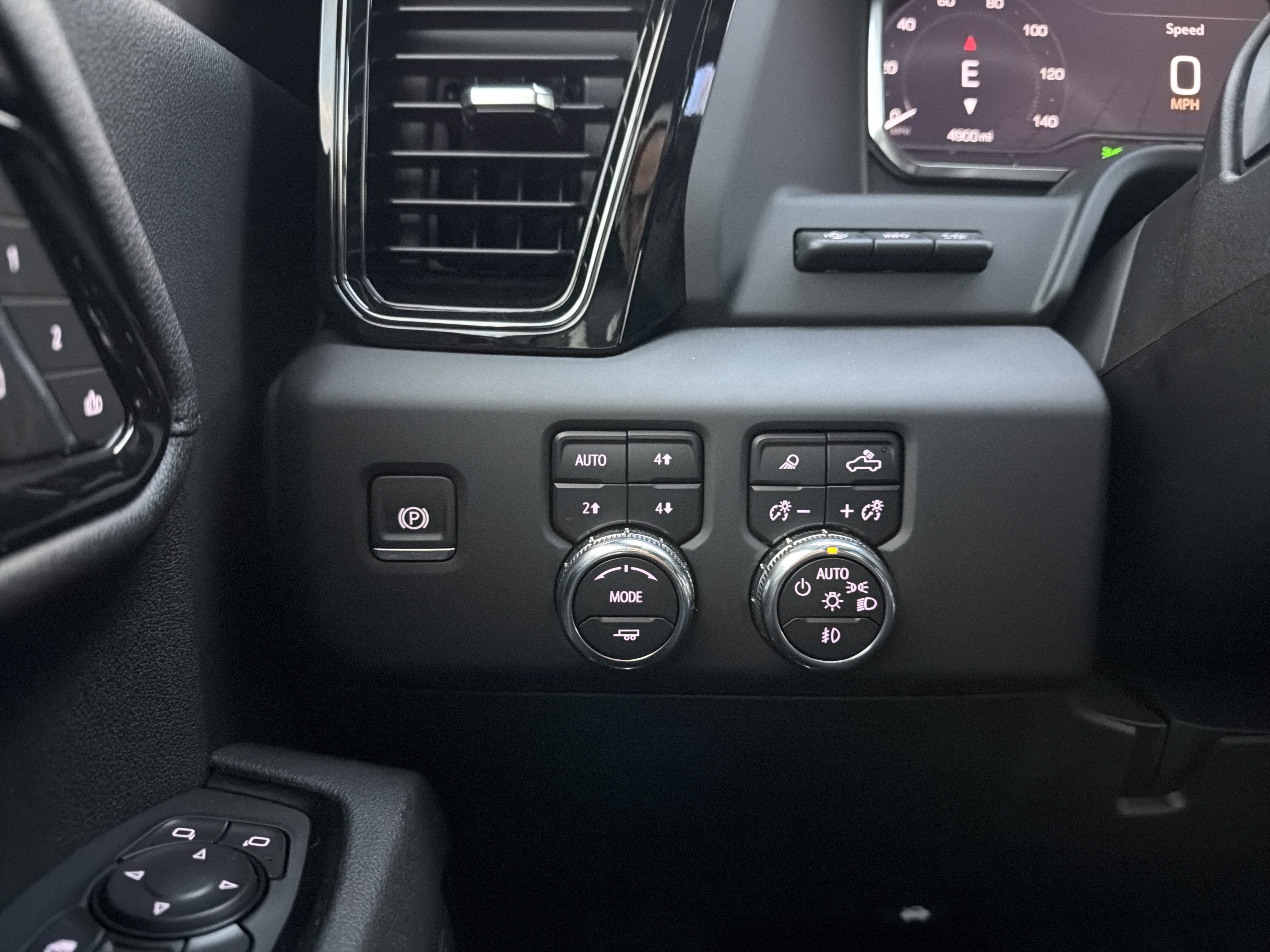 2025 GMC Sierra 3500 HD AT4