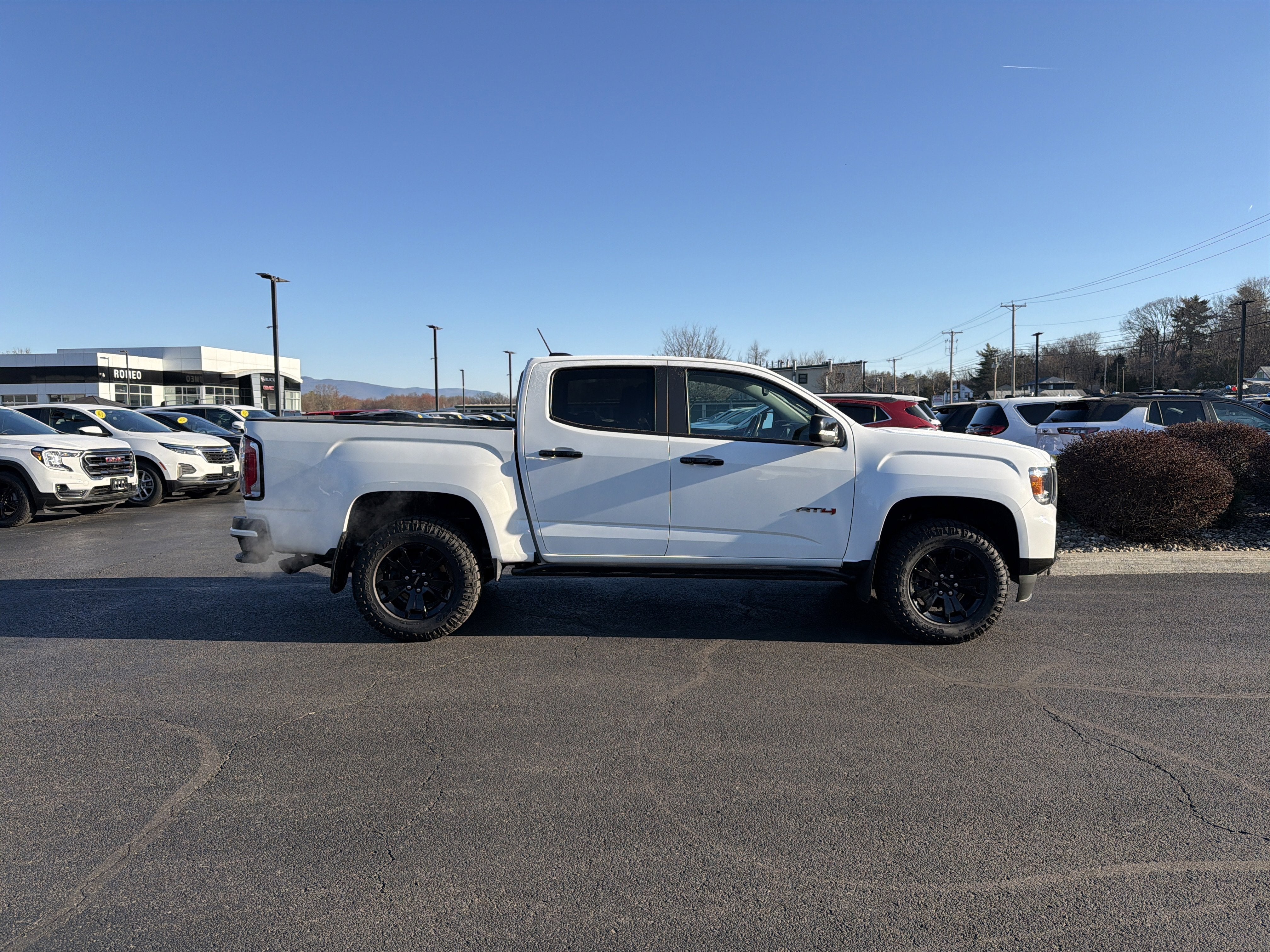 2022 GMC Canyon AT4 - Leather