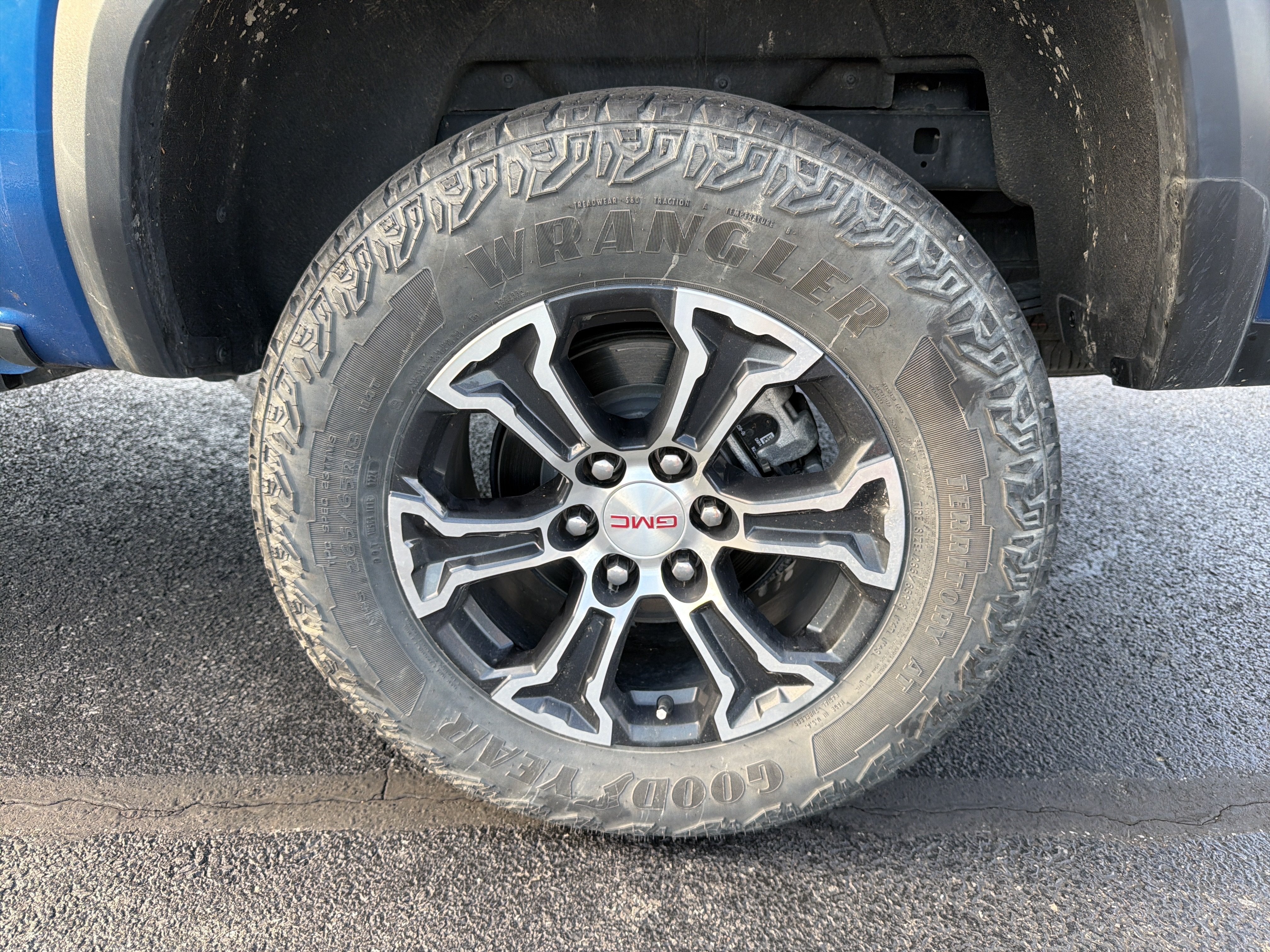2024 GMC Canyon AT4