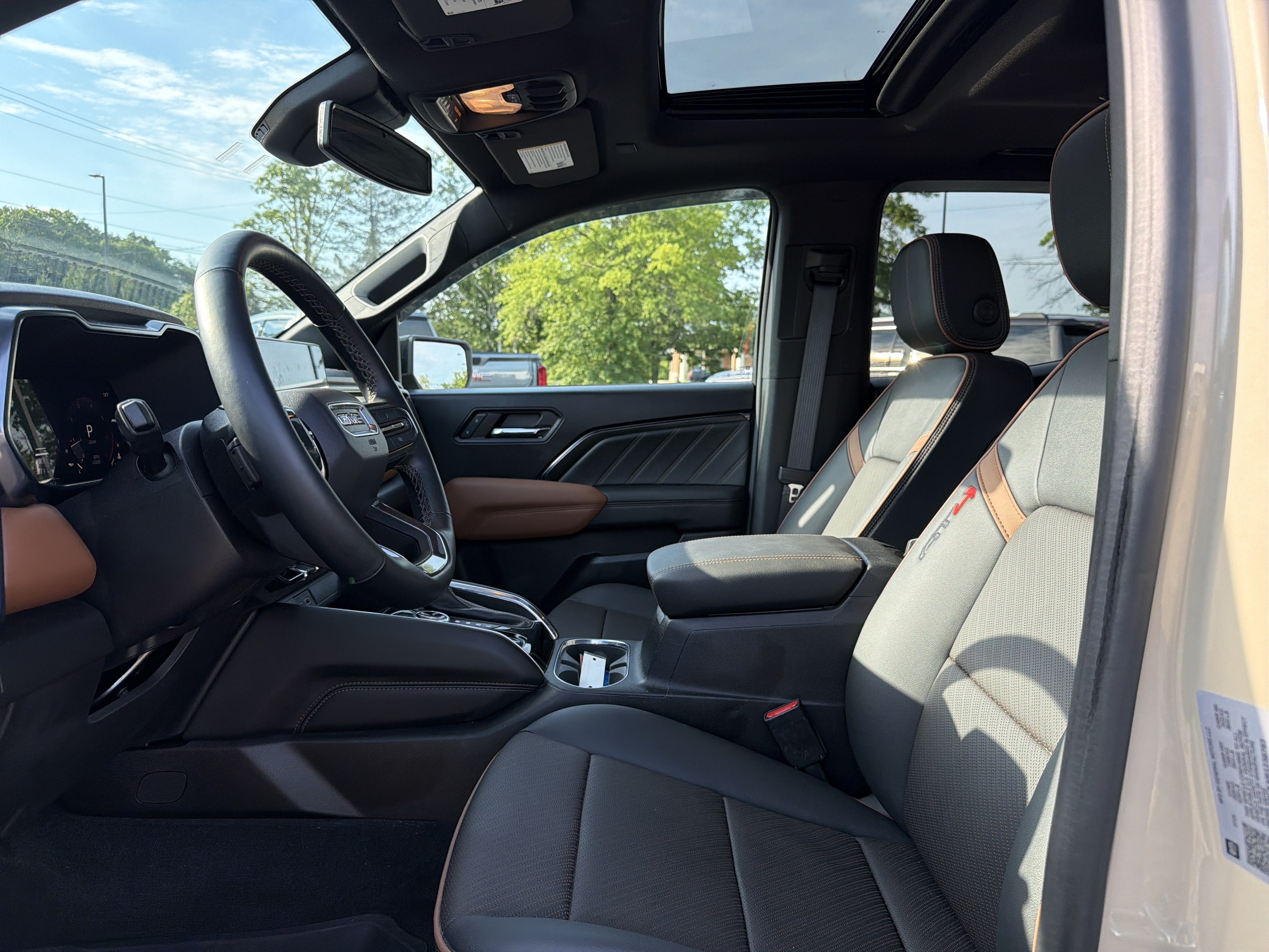 2024 GMC Canyon AT4