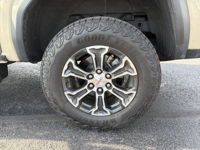 2024 GMC Canyon AT4