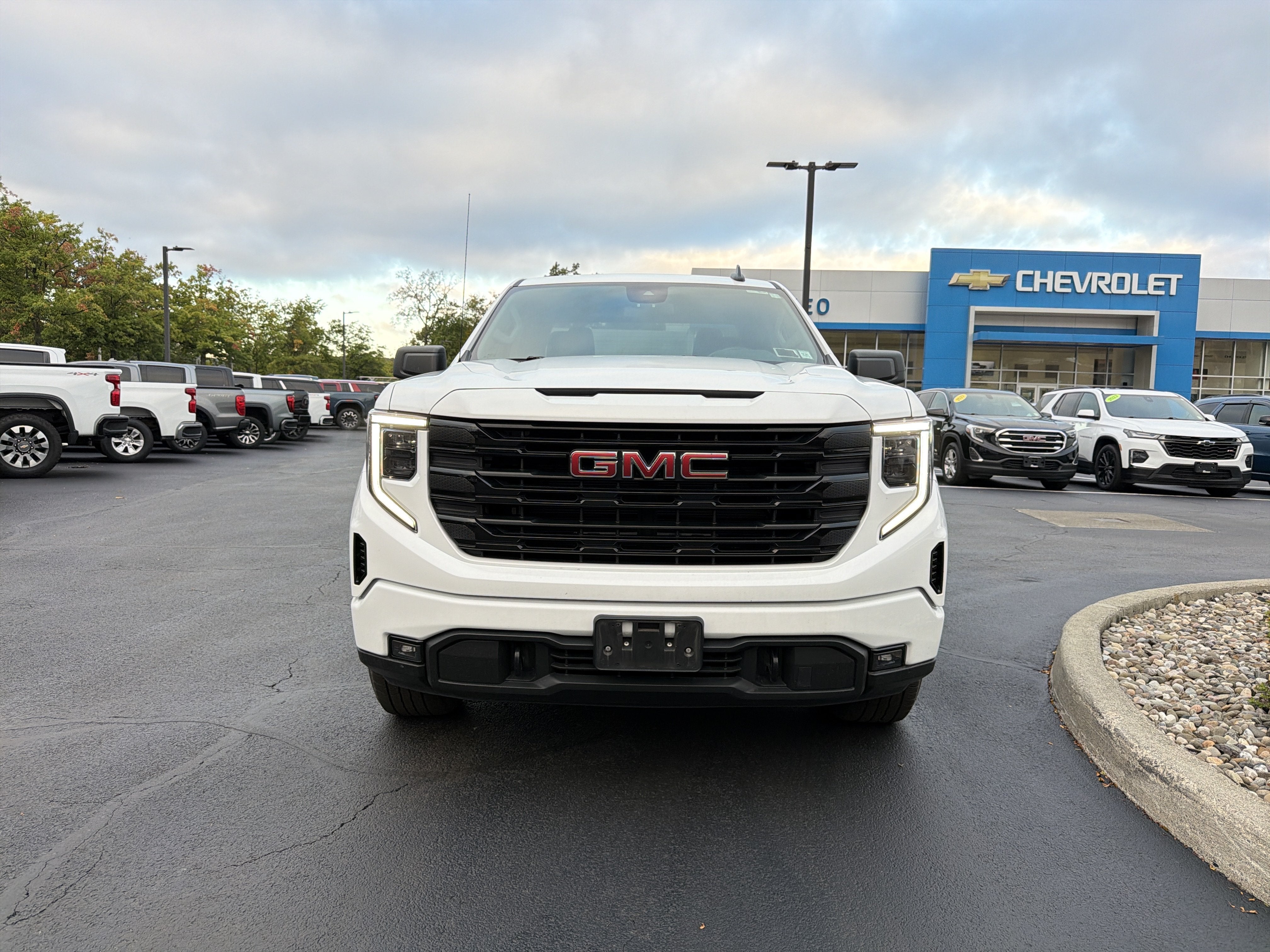 2023 GMC Sierra 1500 Elevation