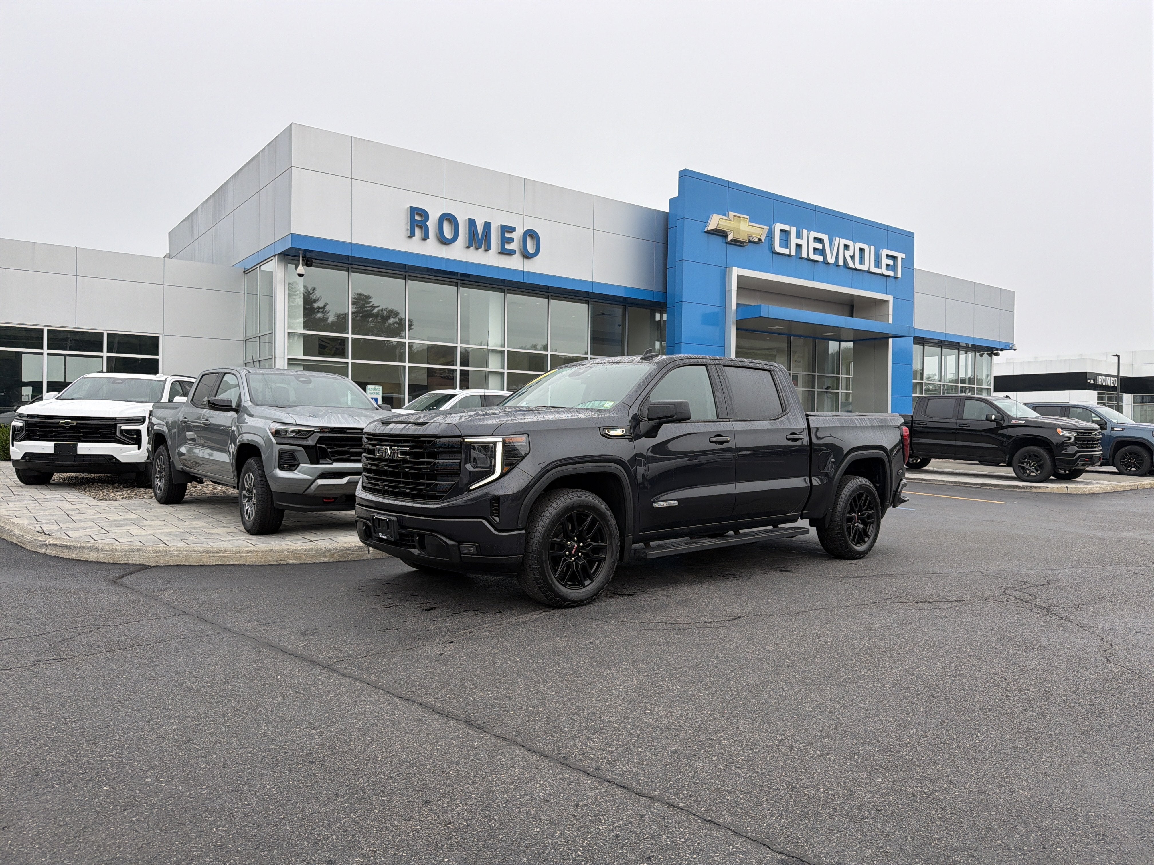 2025 GMC Sierra 1500 Elevation