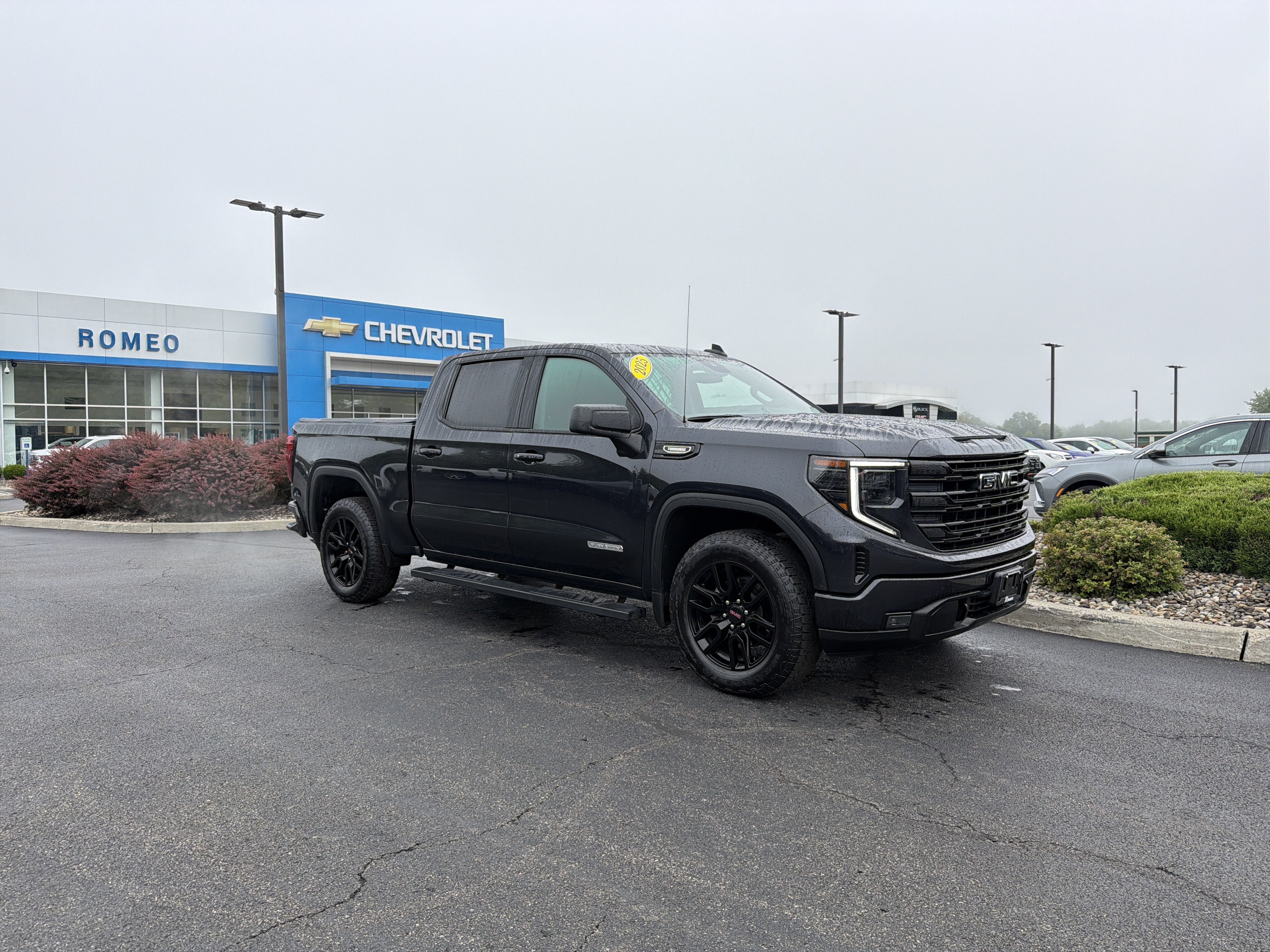 2025 GMC Sierra 1500 Elevation