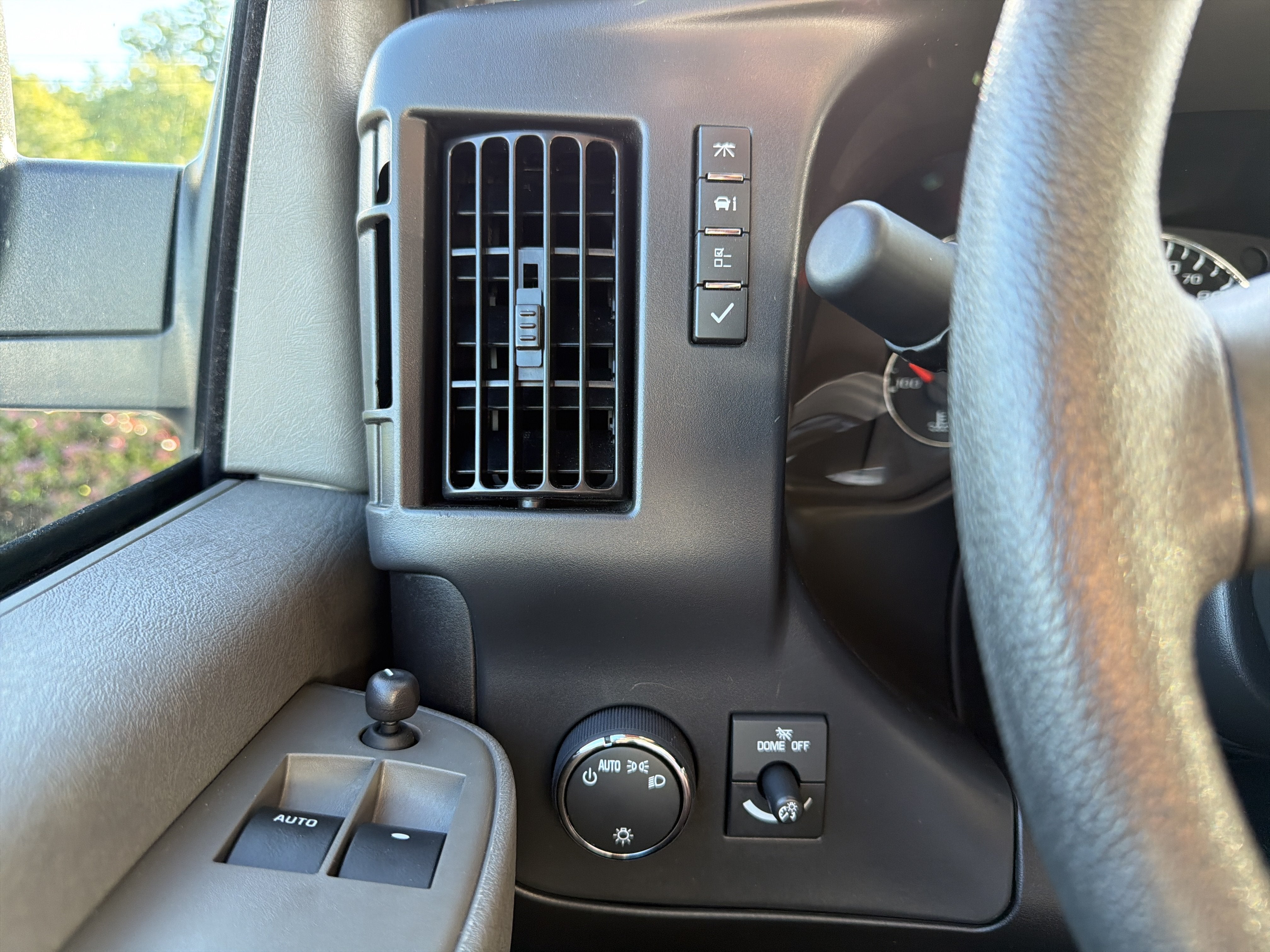 2025 GMC Savana Cargo Work Van