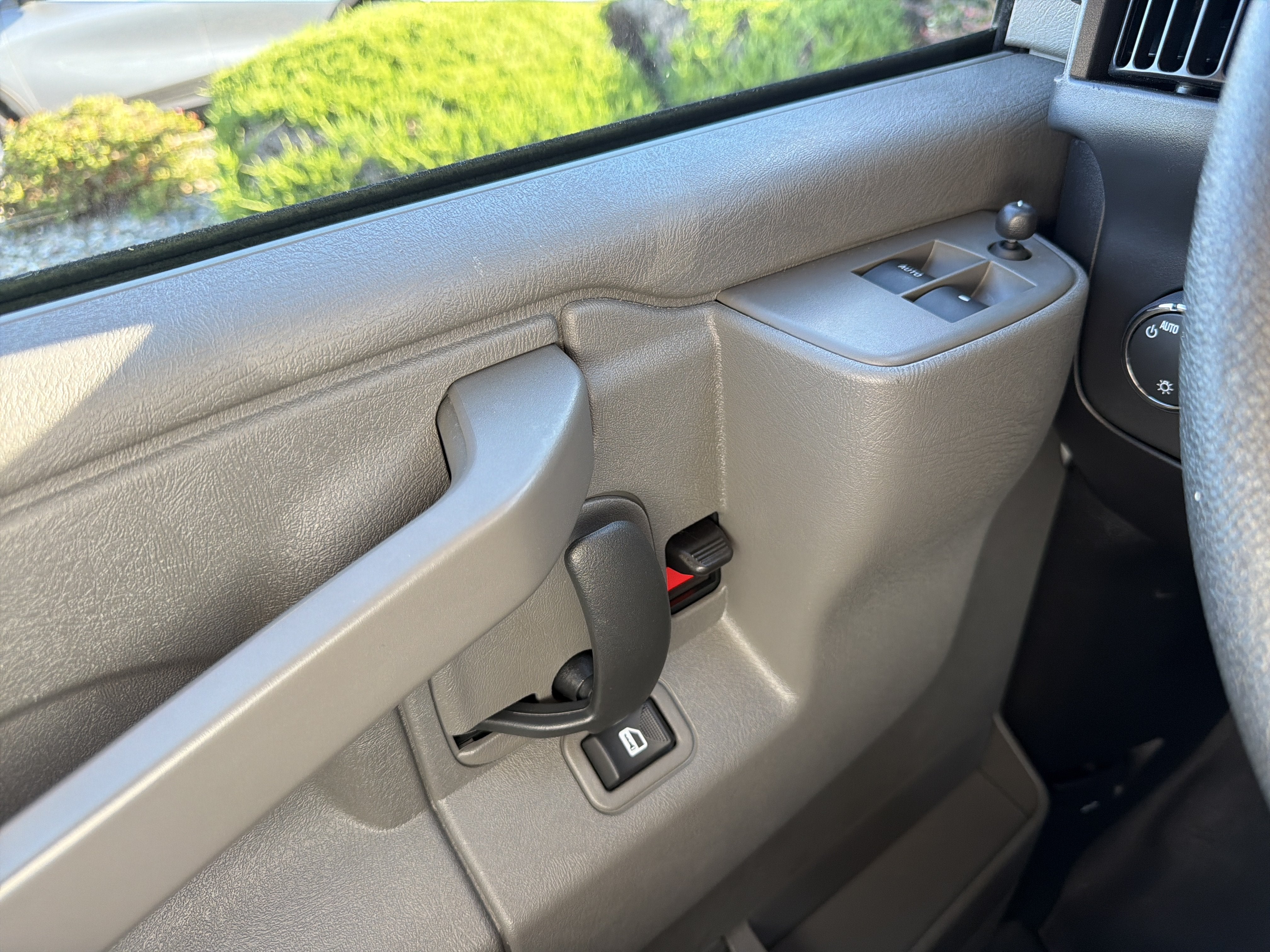2025 GMC Savana Cargo Work Van