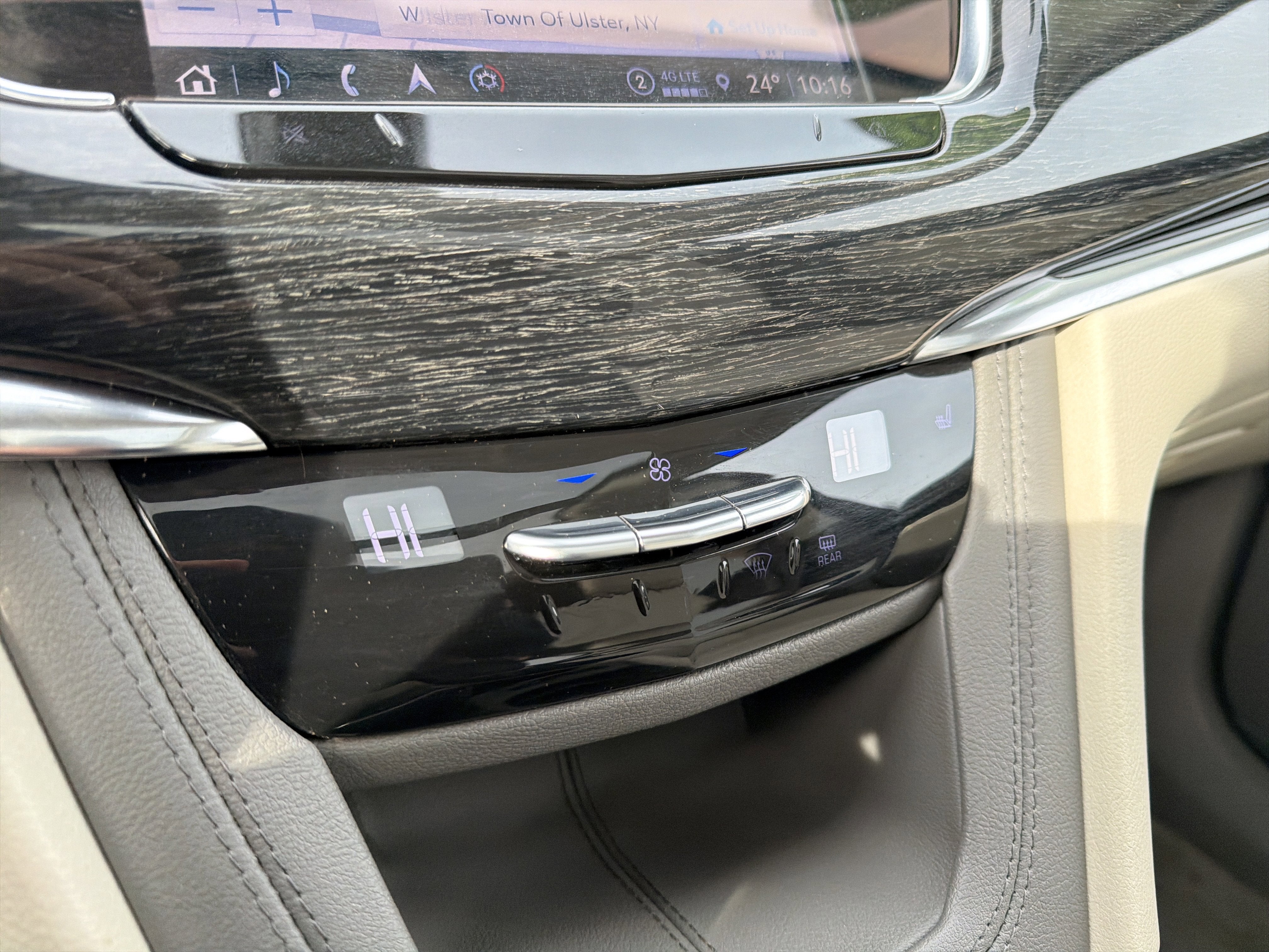 2022 Cadillac XT6 Premium Luxury