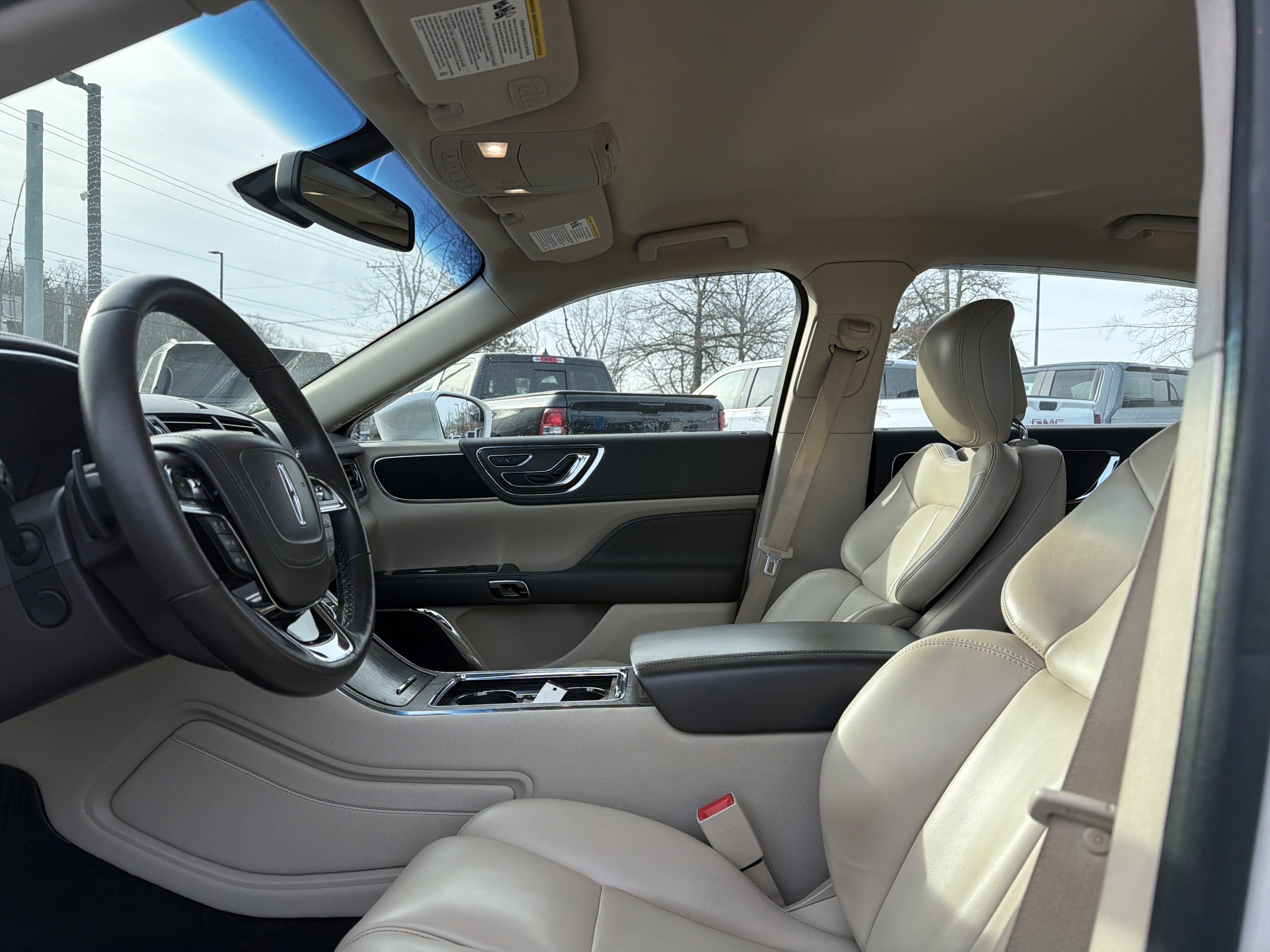 2017 Lincoln Continental Premiere