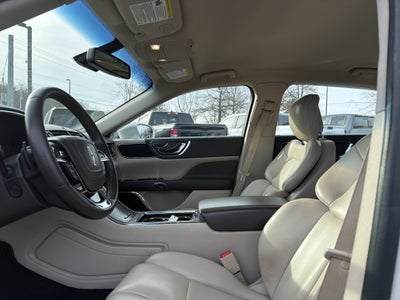 2017 Lincoln Continental Premiere