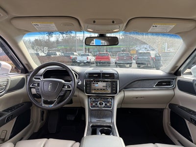 2017 Lincoln Continental Premiere