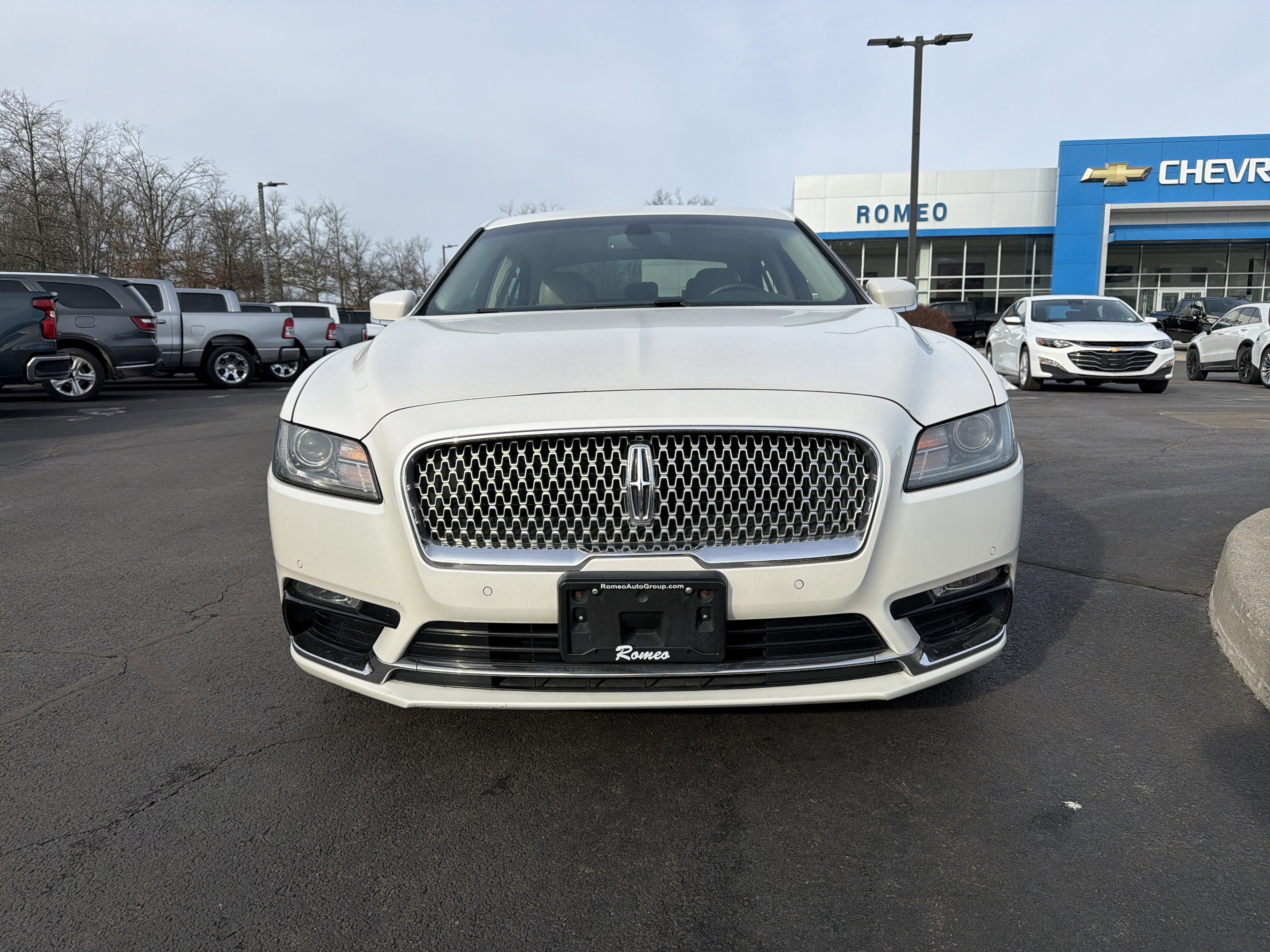 2017 Lincoln Continental Premiere