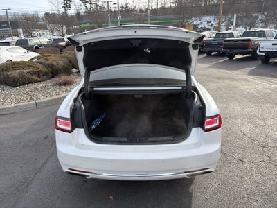 2017 Lincoln Continental Premiere
