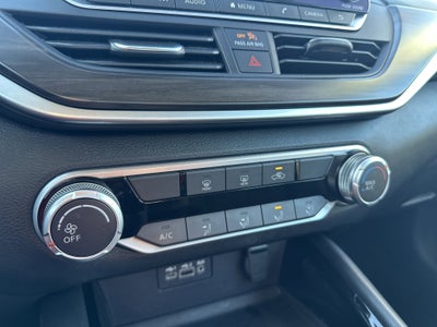 2023 Nissan Altima SV FWD