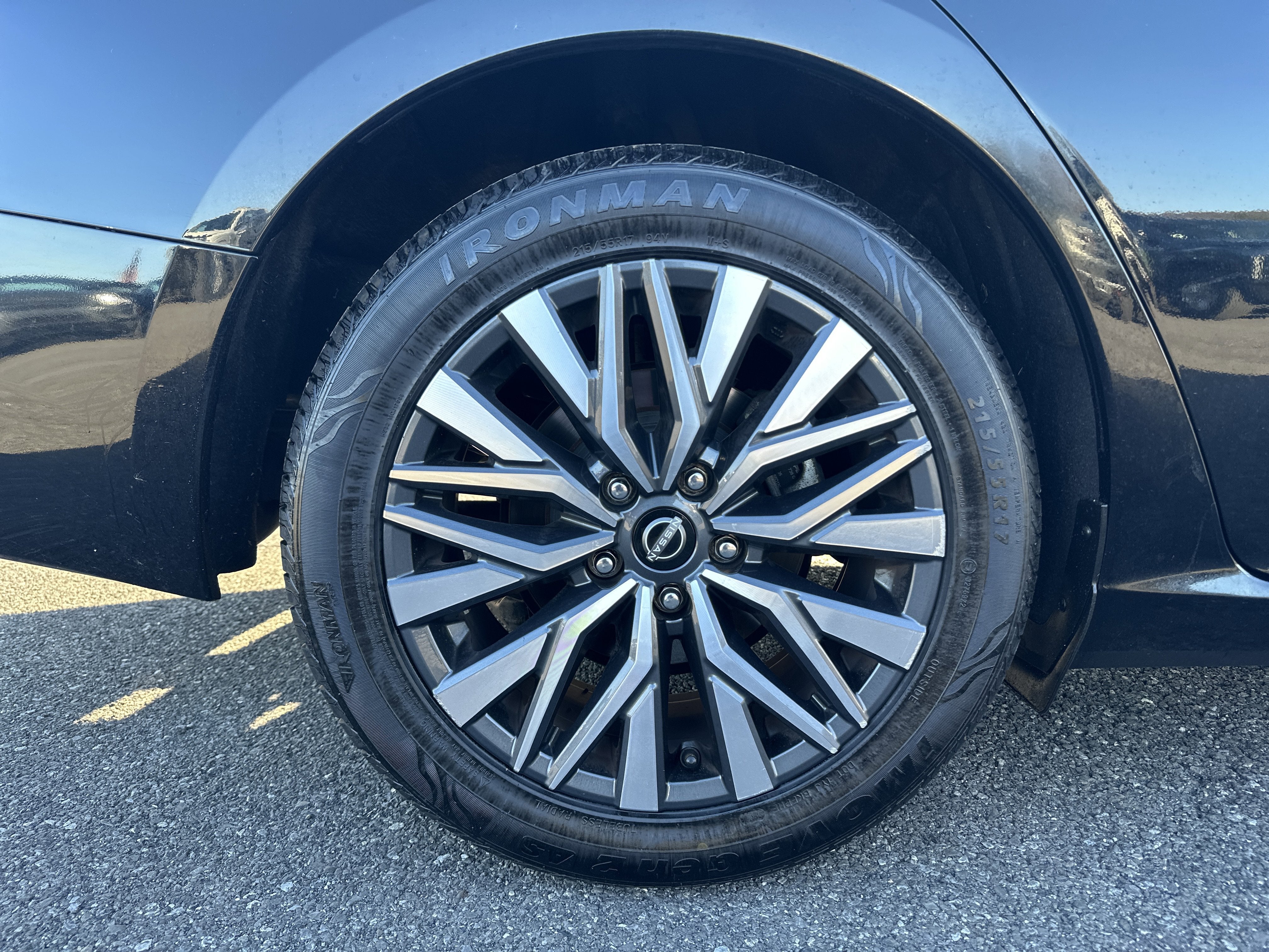 2023 Nissan Altima SV FWD