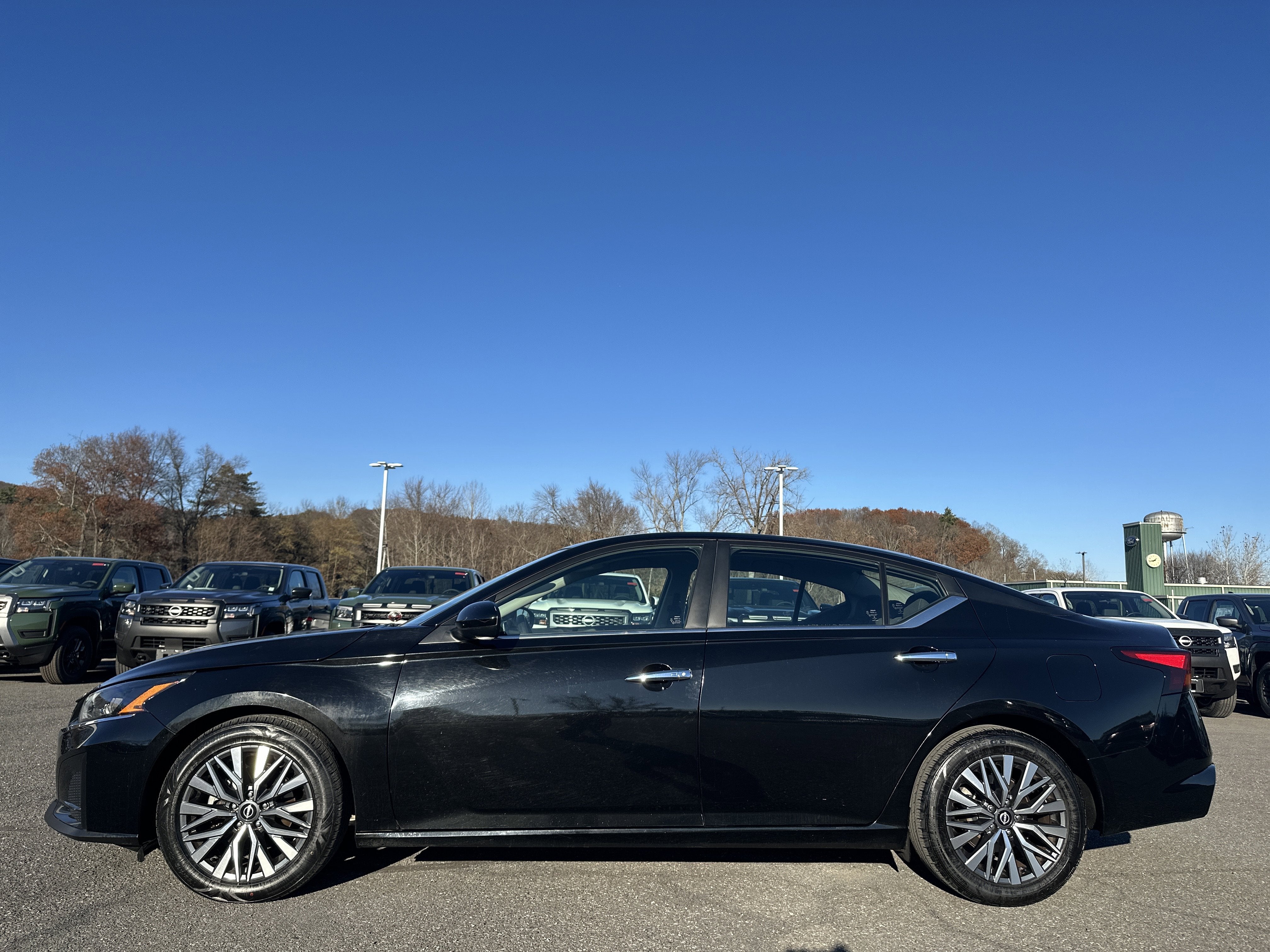 2023 Nissan Altima SV FWD