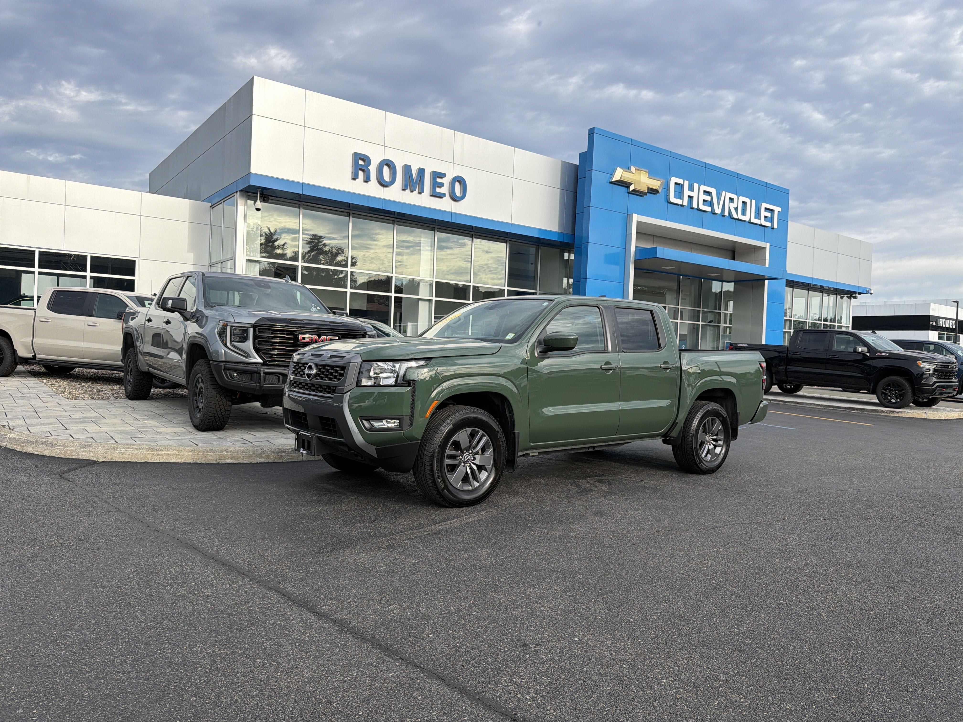 2025 Nissan Frontier Crew Cab SV 4x4