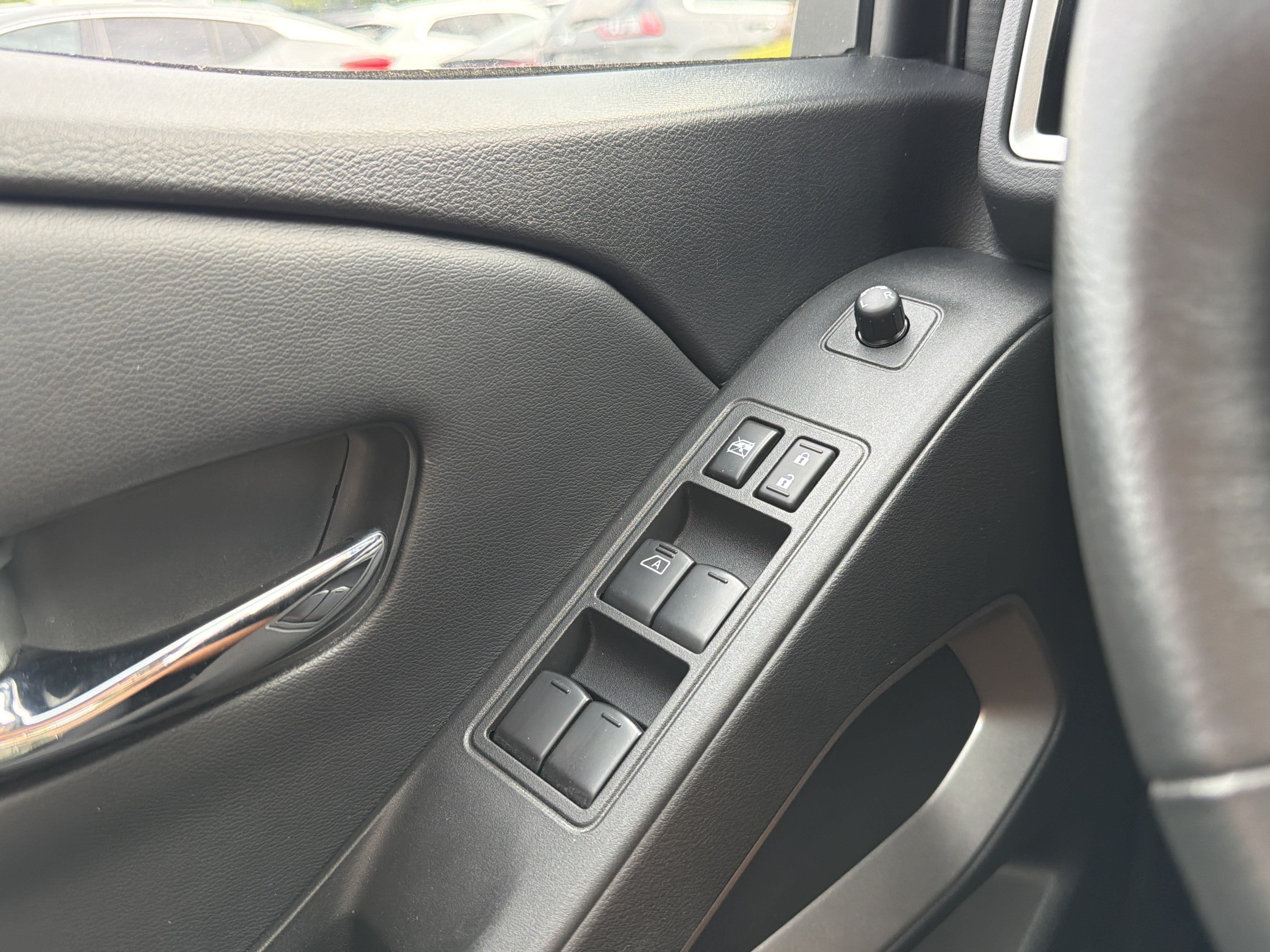 2025 Nissan Frontier Crew Cab SV 4x4