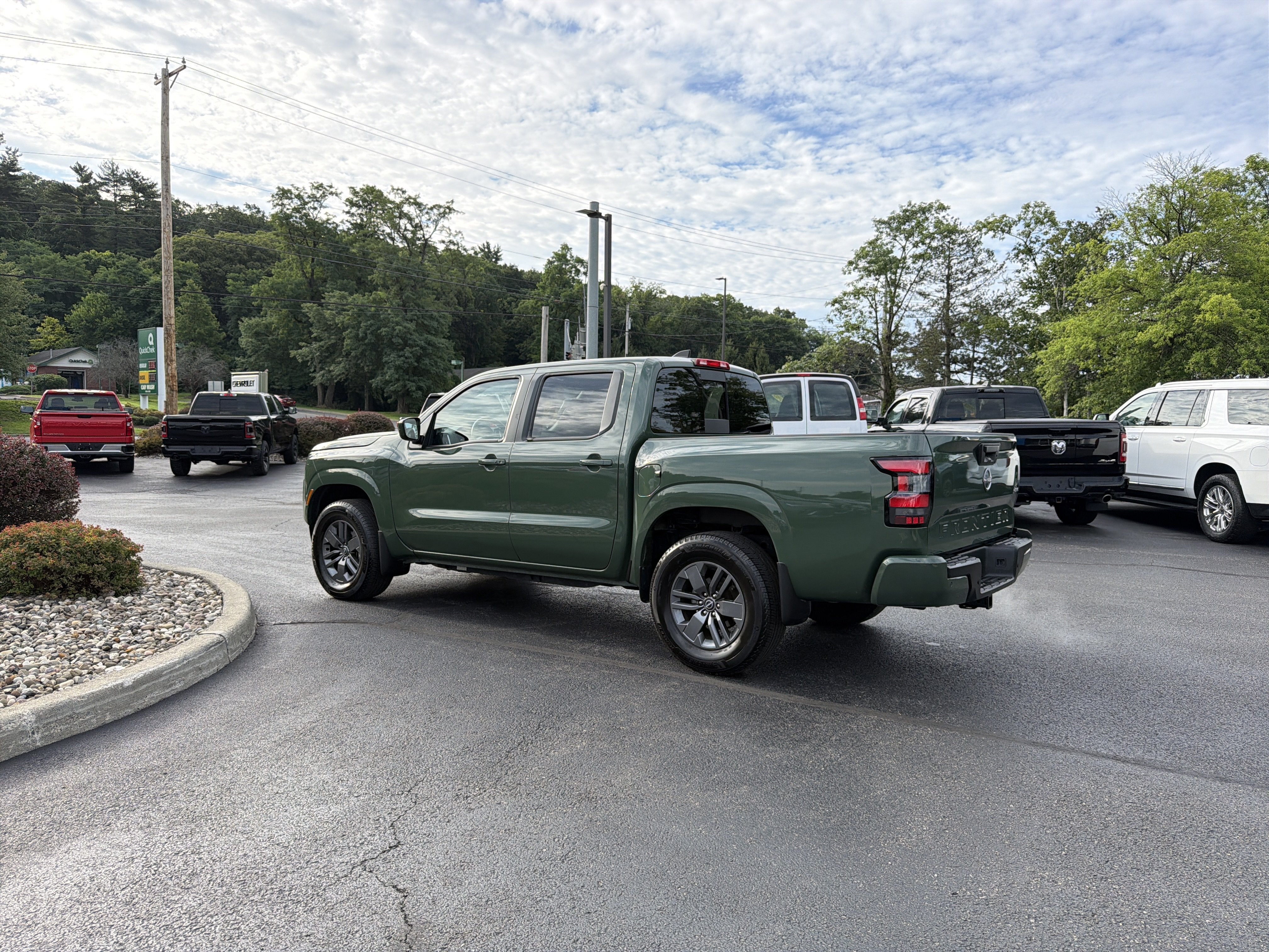 2025 Nissan Frontier Crew Cab SV 4x4