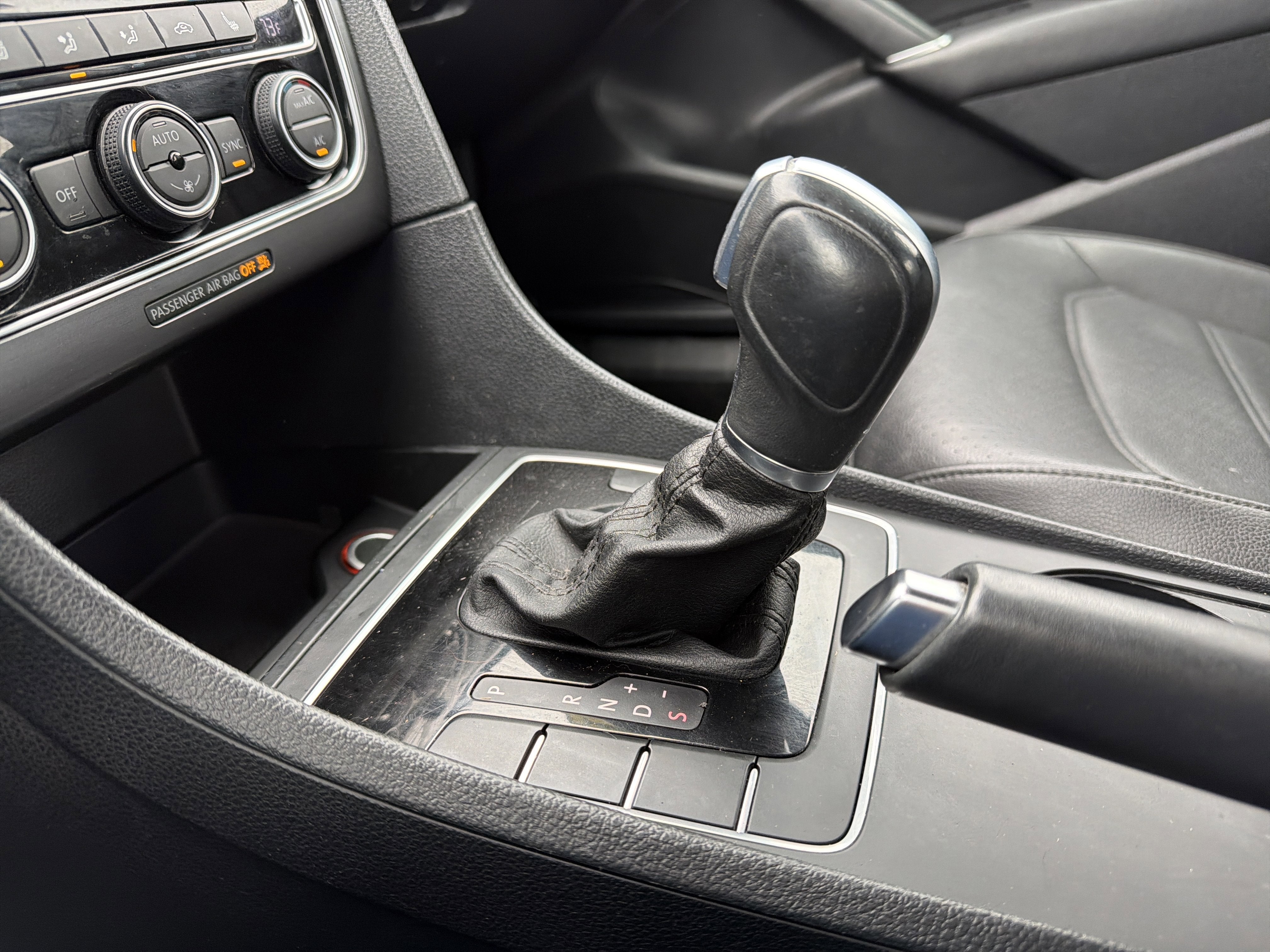 2018 Volkswagen Passat 2.0T S