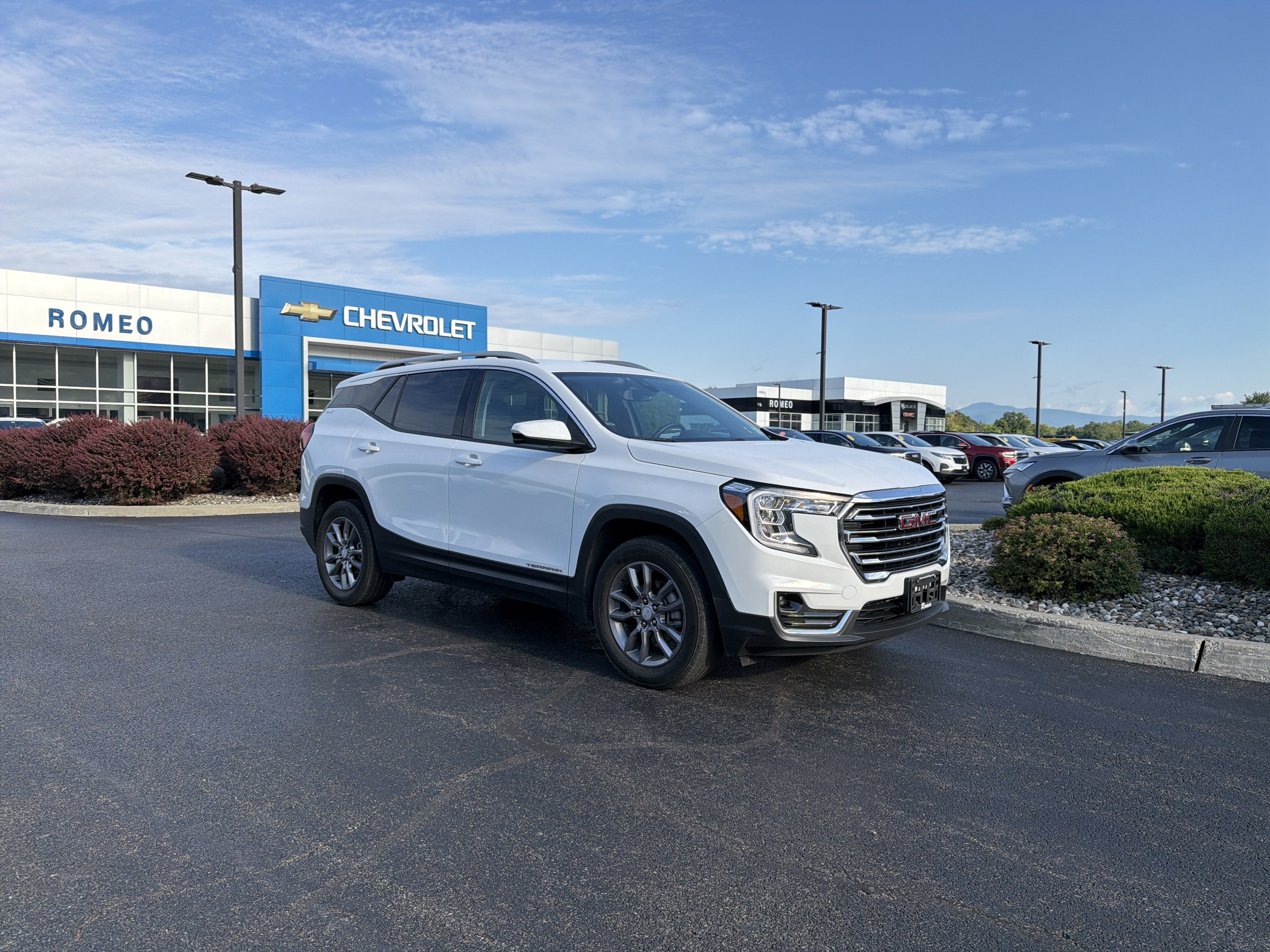 2023 GMC Terrain SLT