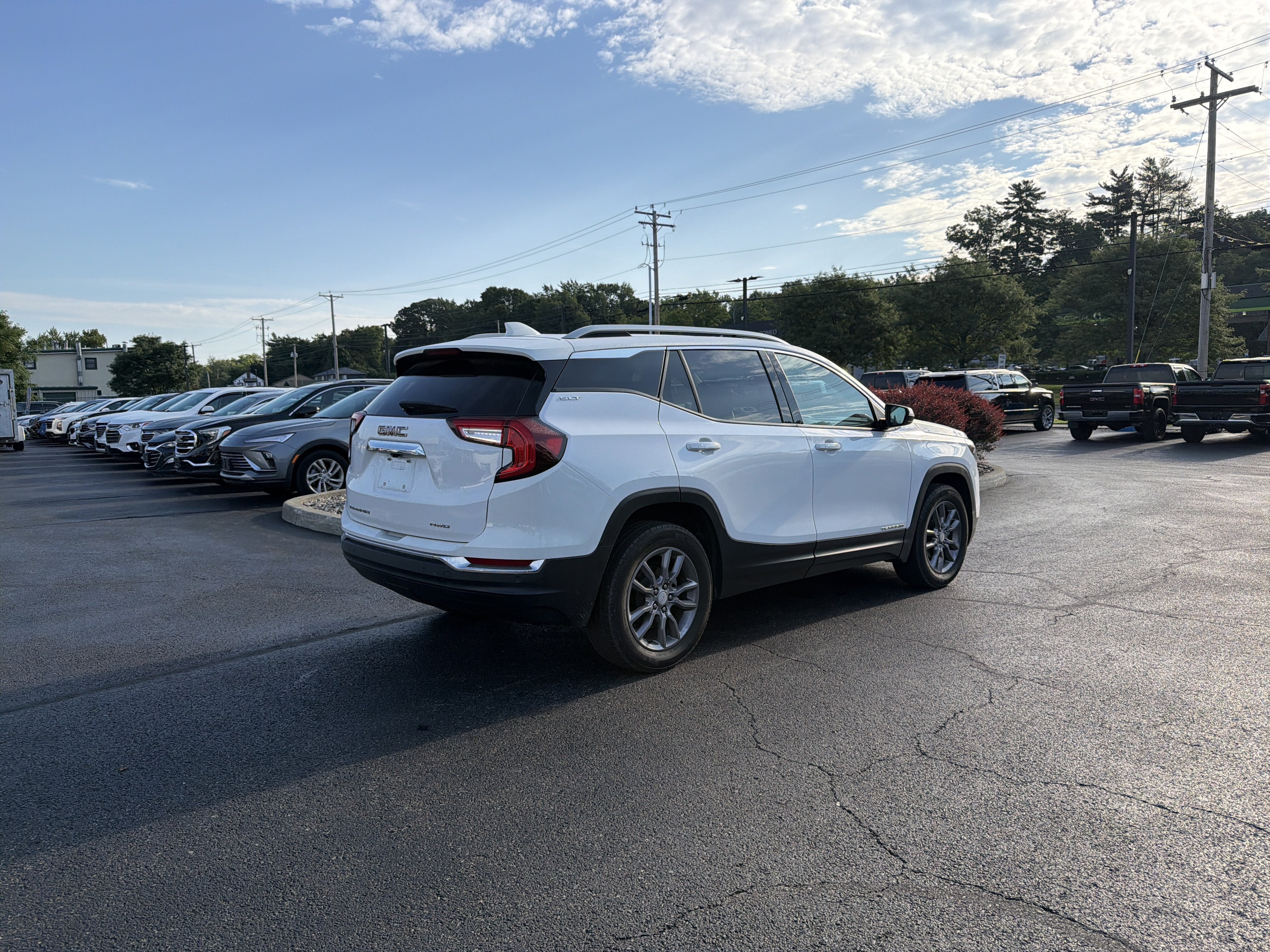 2023 GMC Terrain SLT