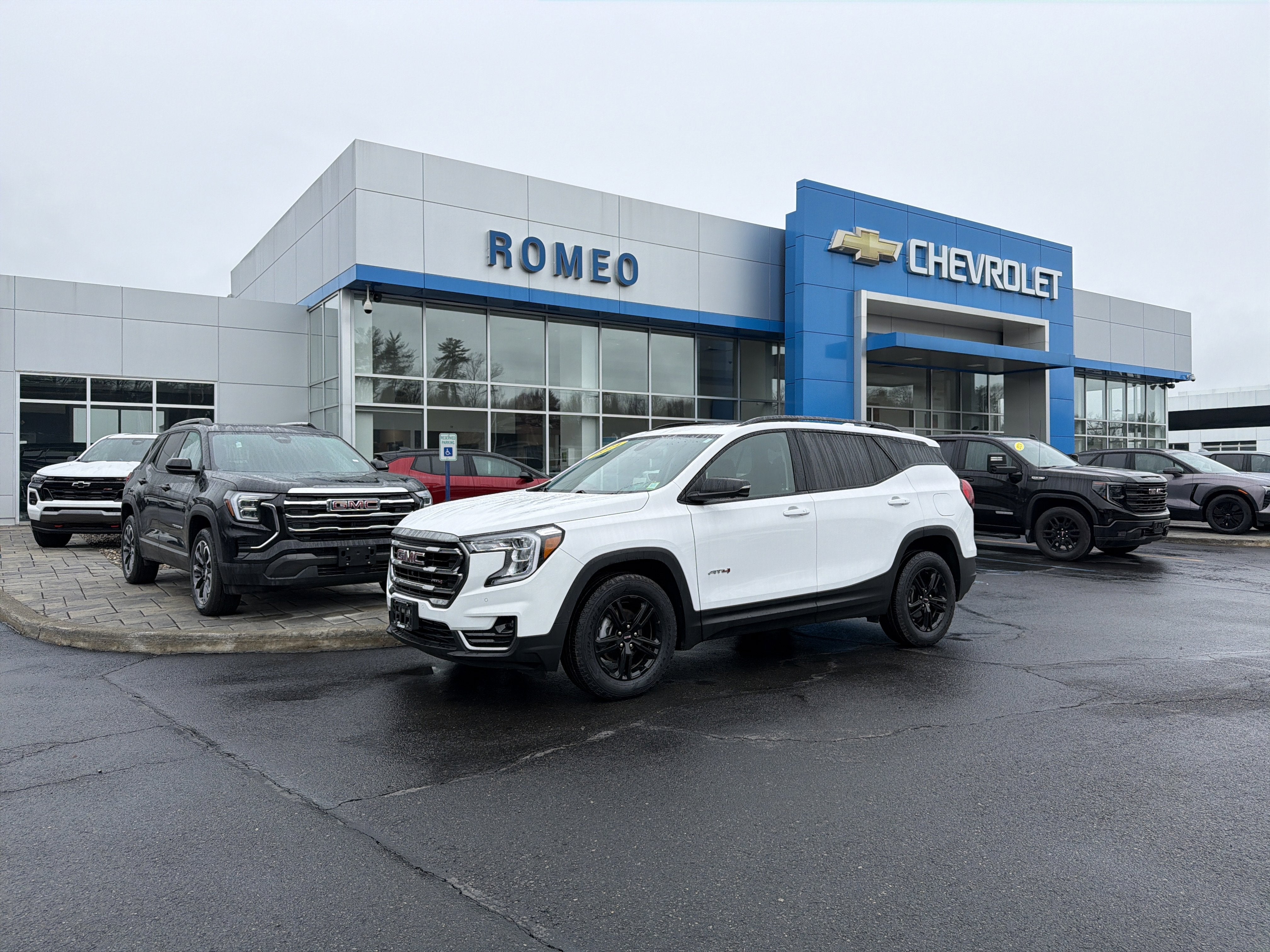 2024 GMC Terrain AT4