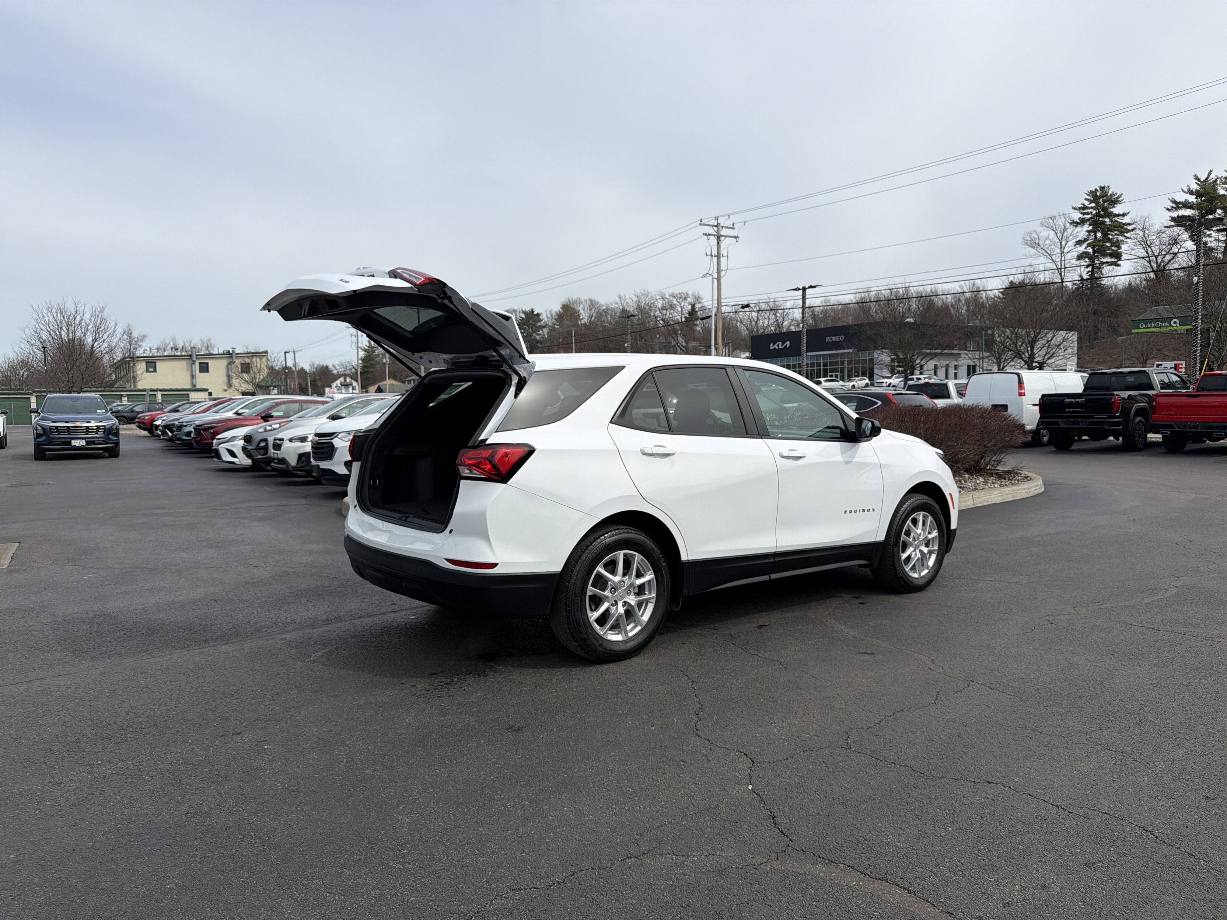 2024 Chevrolet Equinox LS