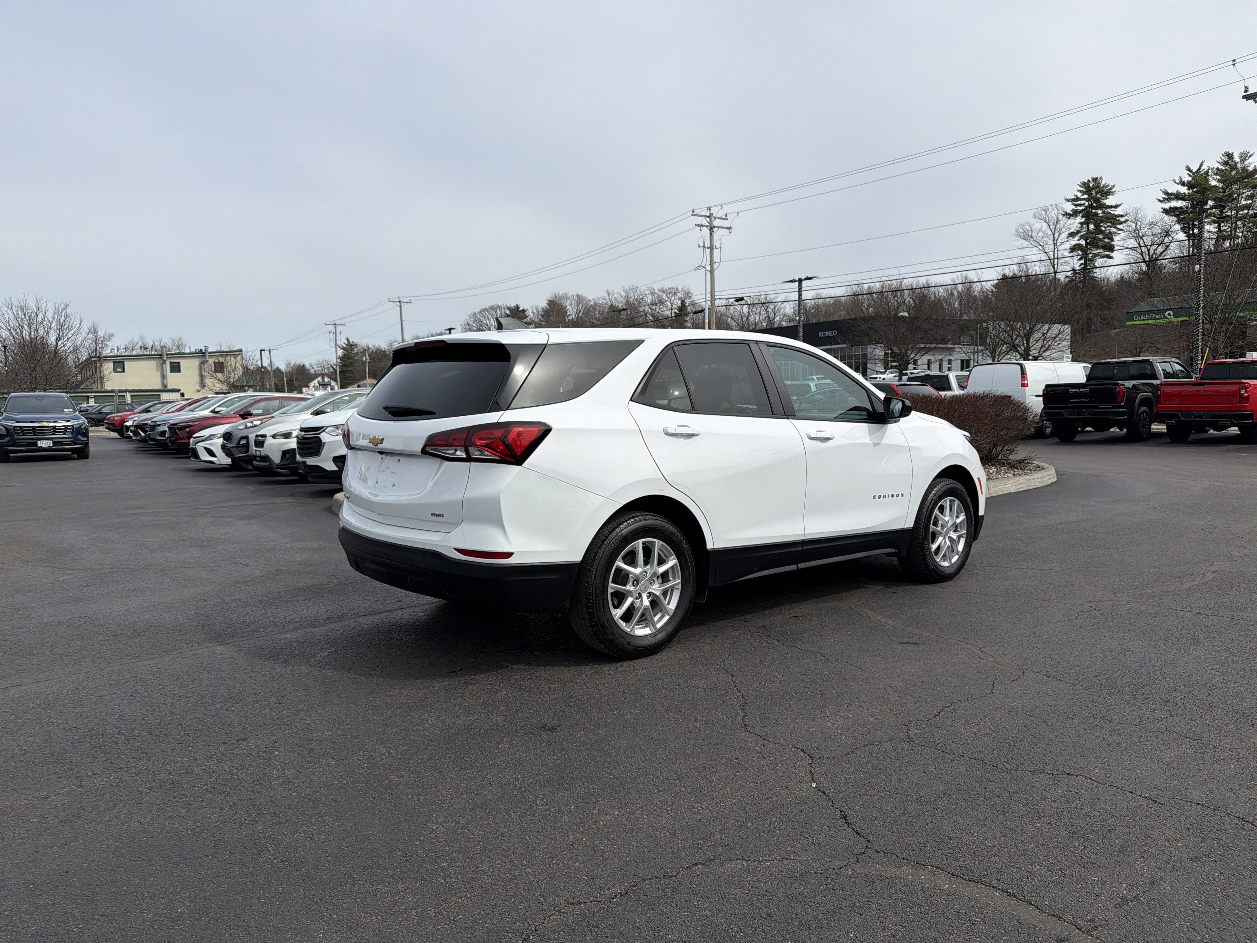 2024 Chevrolet Equinox LS