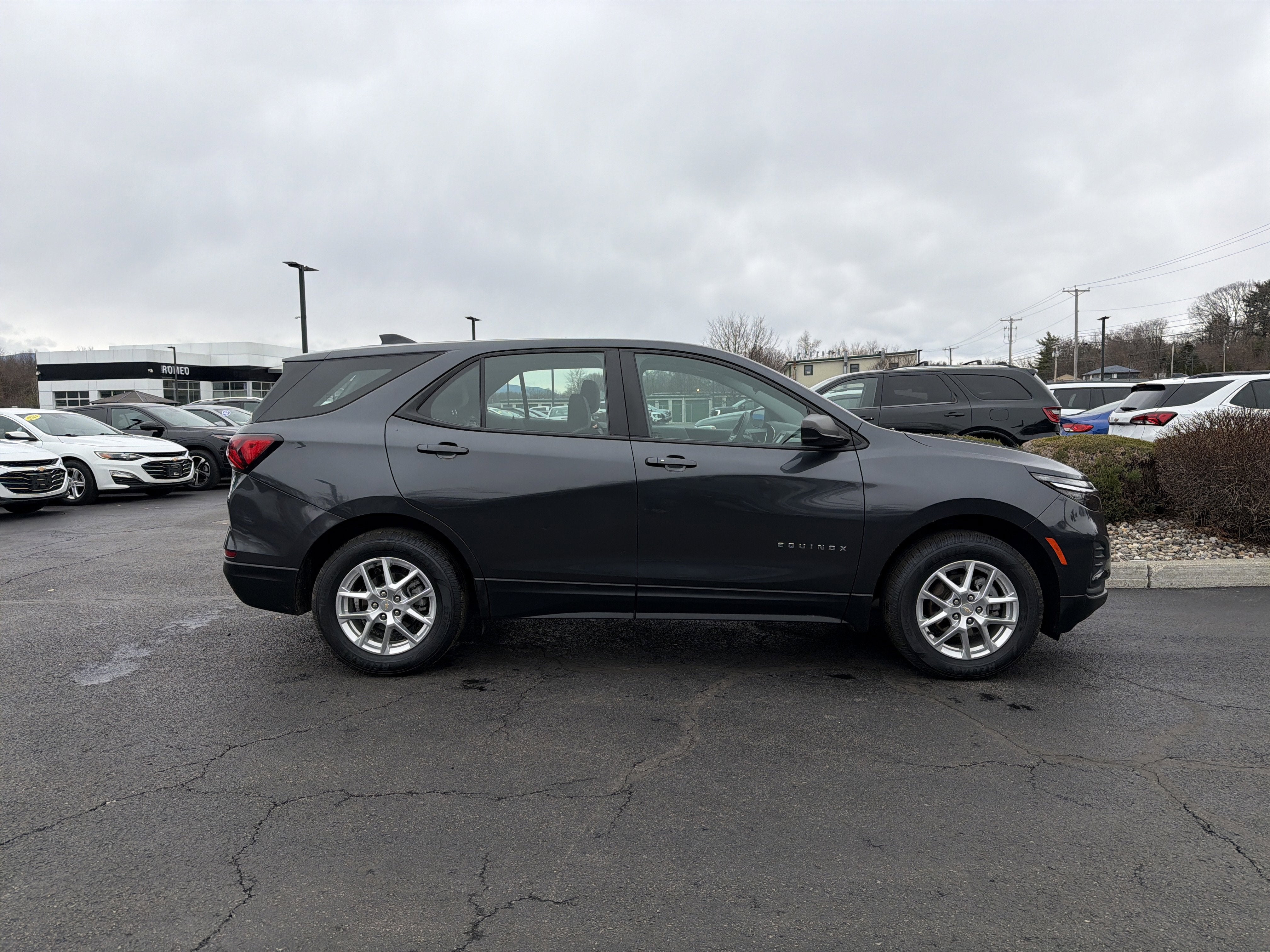 2022 Chevrolet Equinox LS