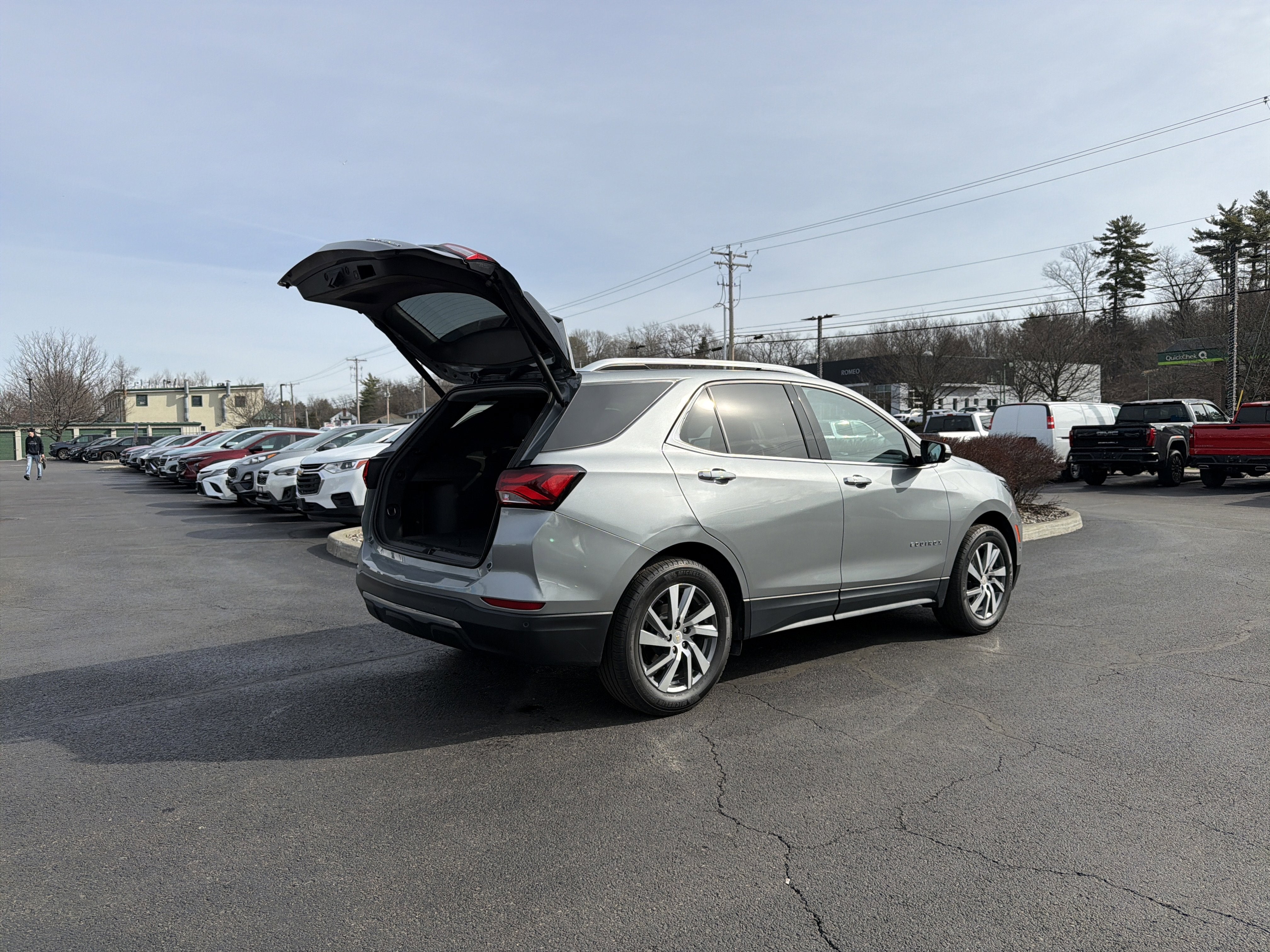2023 Chevrolet Equinox Premier