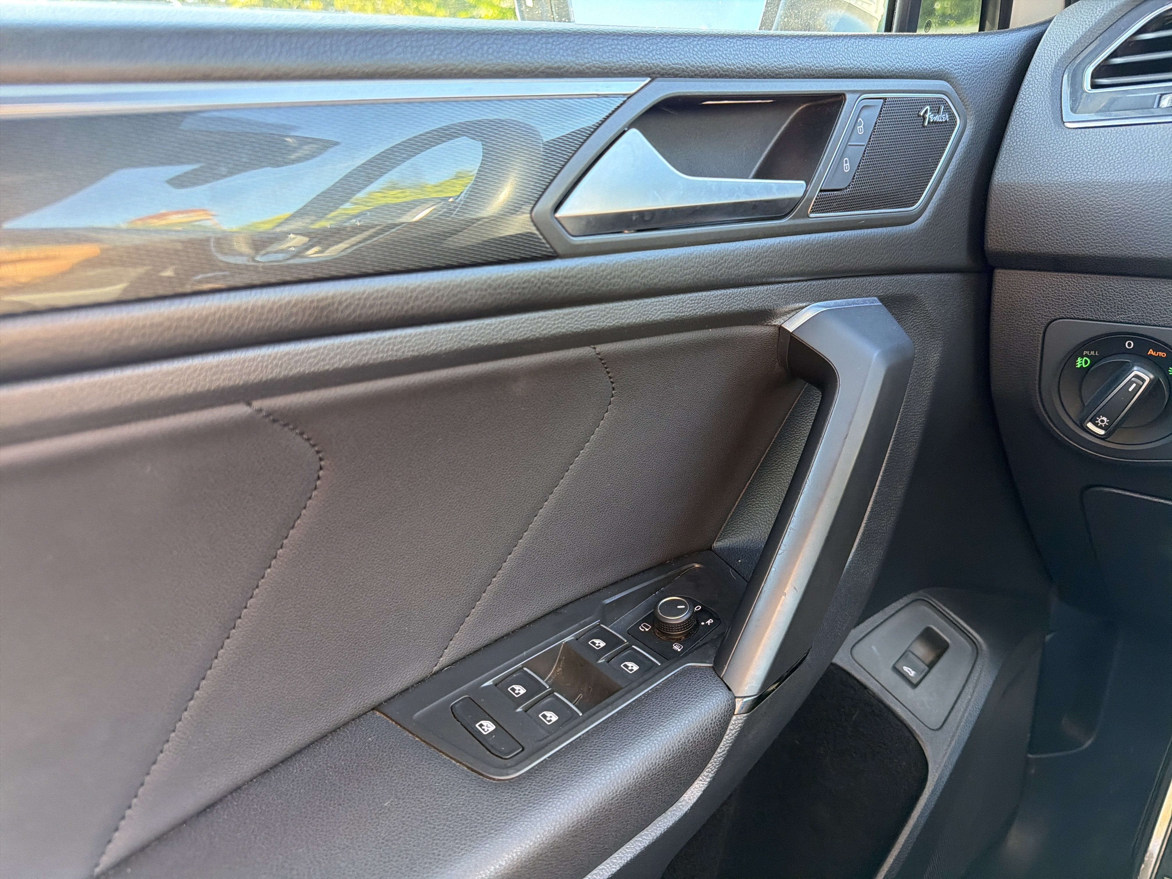 2019 Volkswagen Tiguan 2.0T SEL Premium