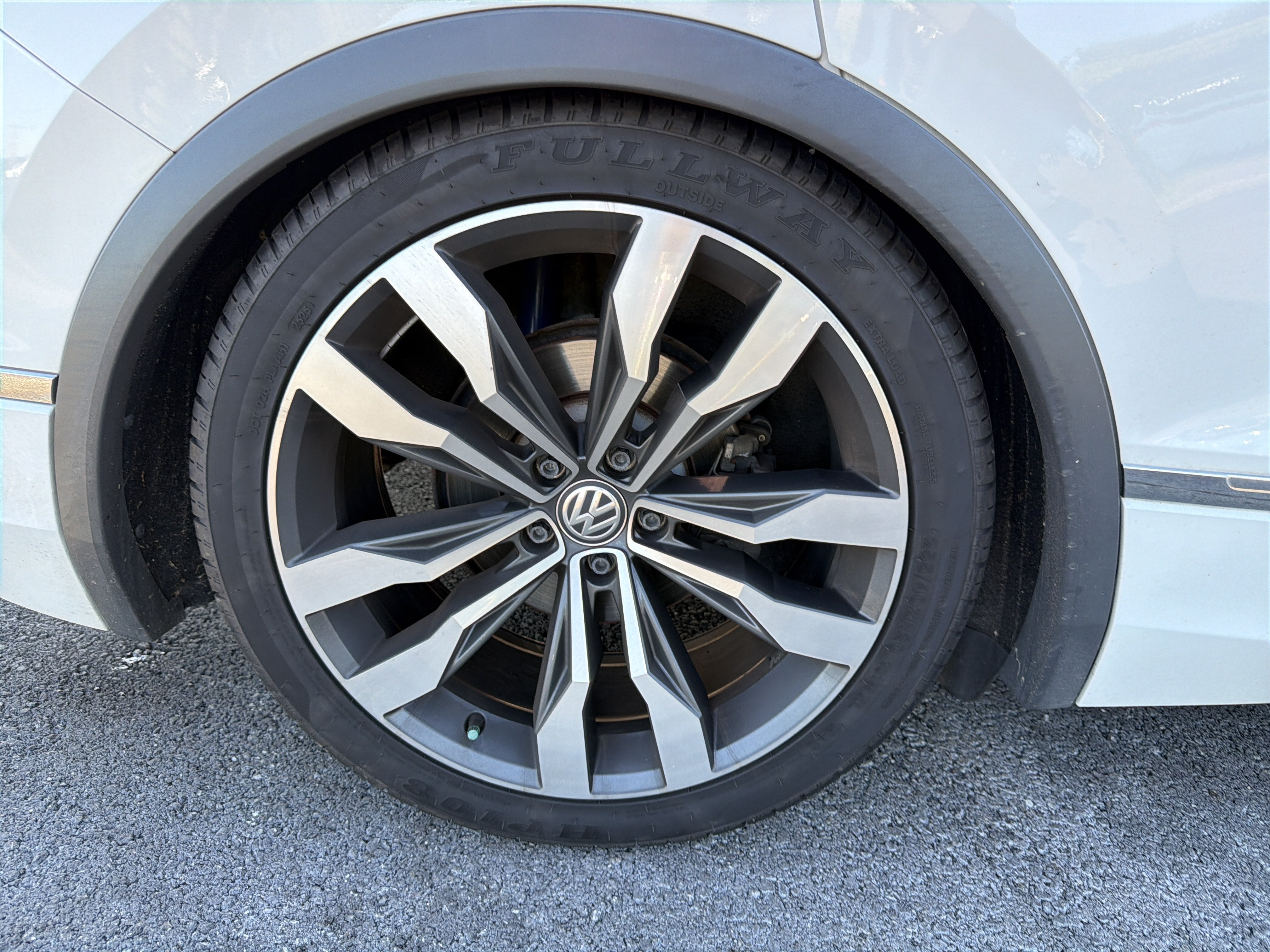 2019 Volkswagen Tiguan 2.0T SEL Premium