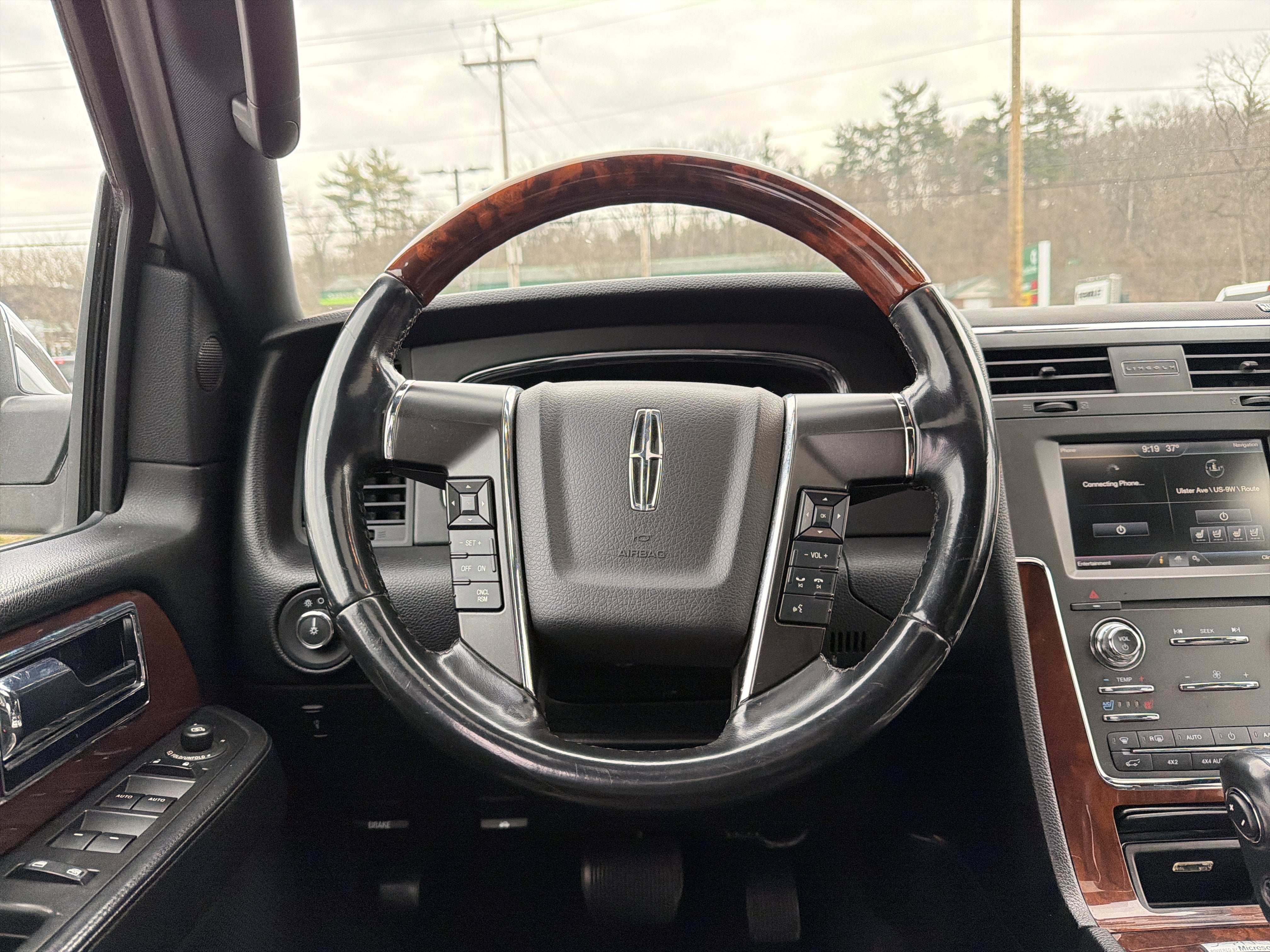 2015 Lincoln Navigator Base