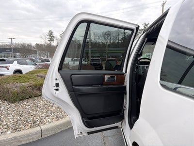 2015 Lincoln Navigator Base