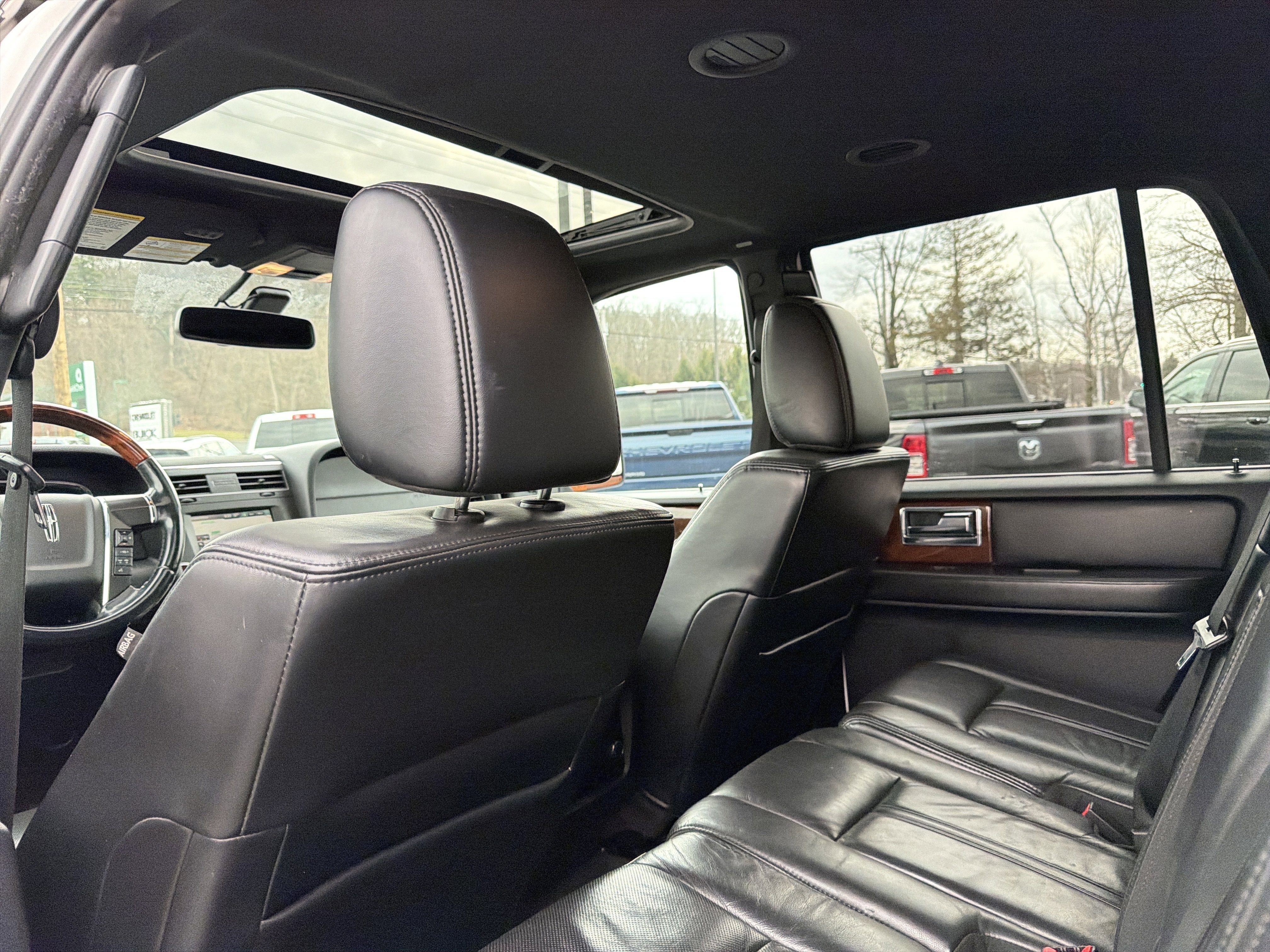 2015 Lincoln Navigator Base