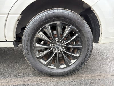 2015 Lincoln Navigator Base