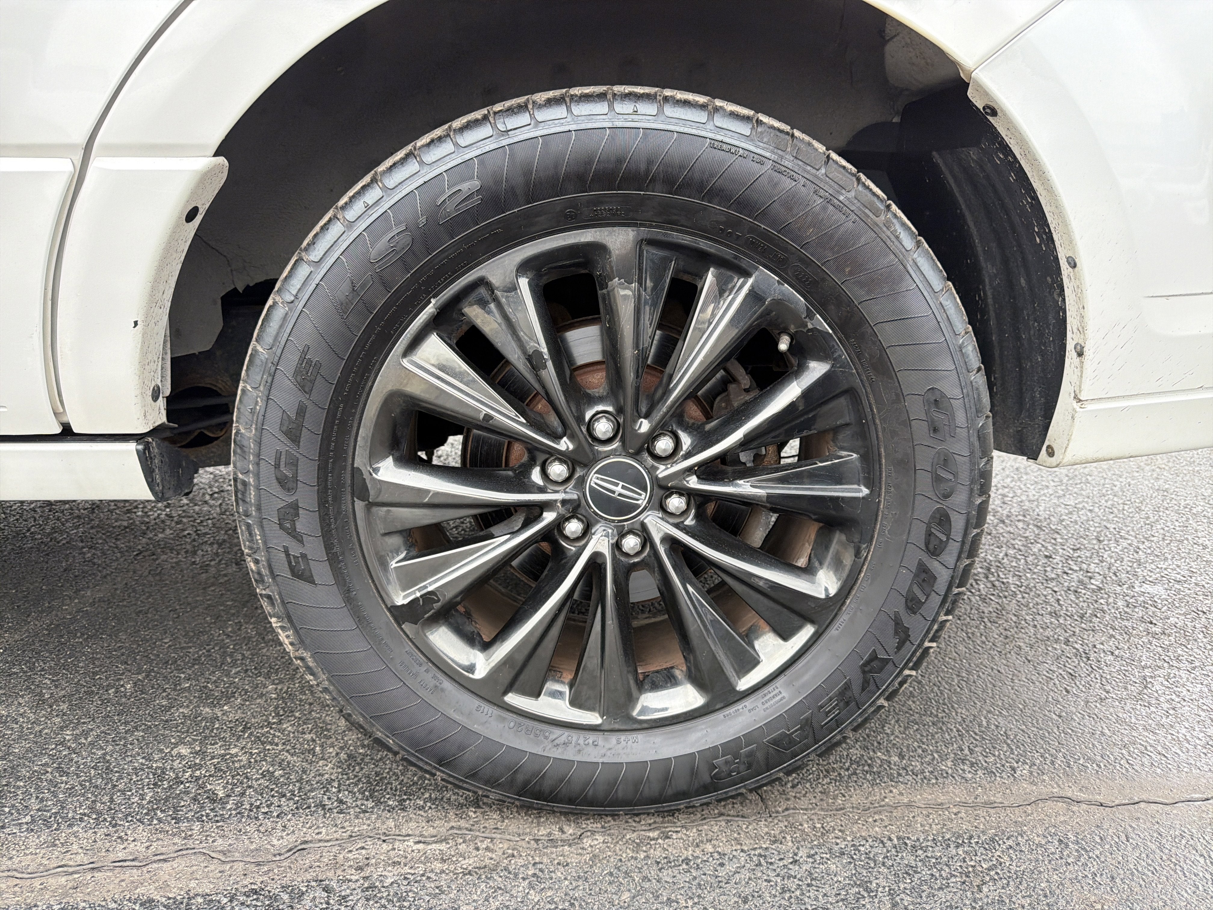 2015 Lincoln Navigator Base