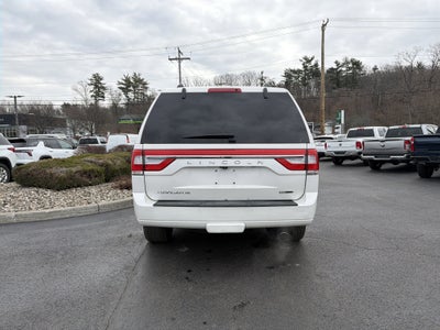 2015 Lincoln Navigator Base