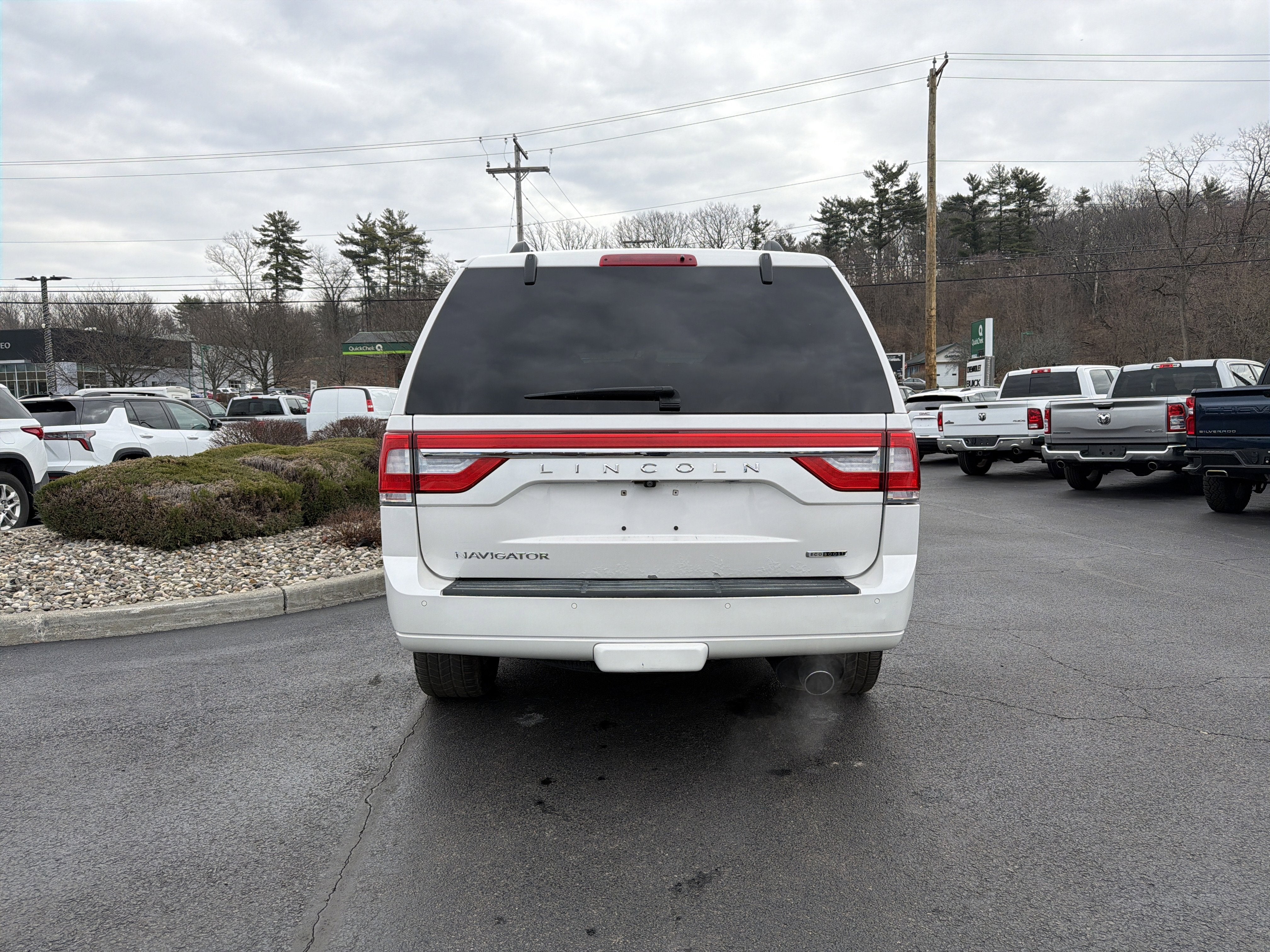 2015 Lincoln Navigator Base