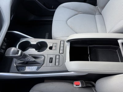 2020 Toyota Highlander LE