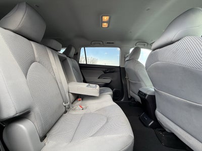 2020 Toyota Highlander LE